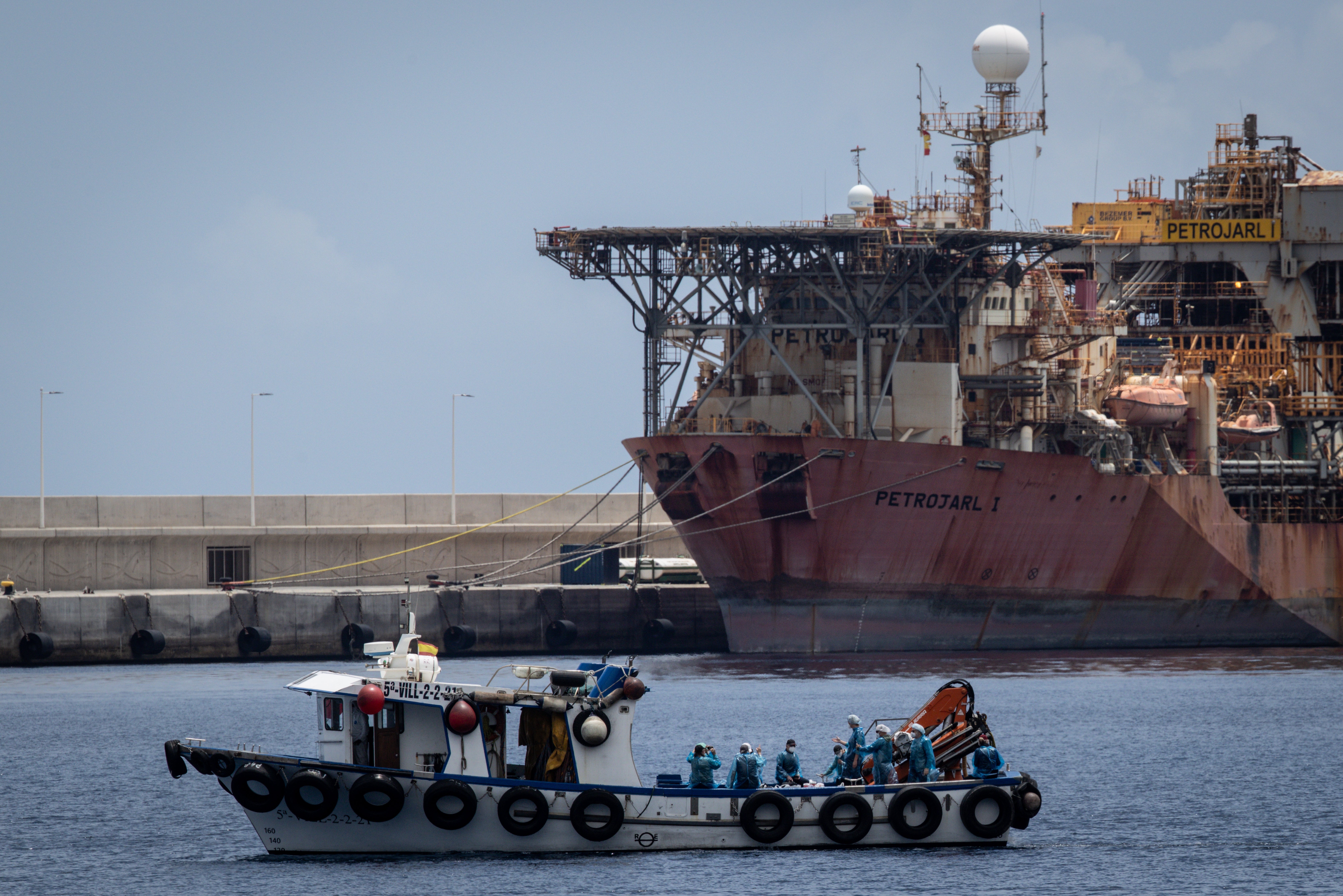 Passengers are evacuated by small boat from the MV Hondius in the Granadilla Port on 10 May 2026 in Tenerife, part of the Canary Islands, Spain