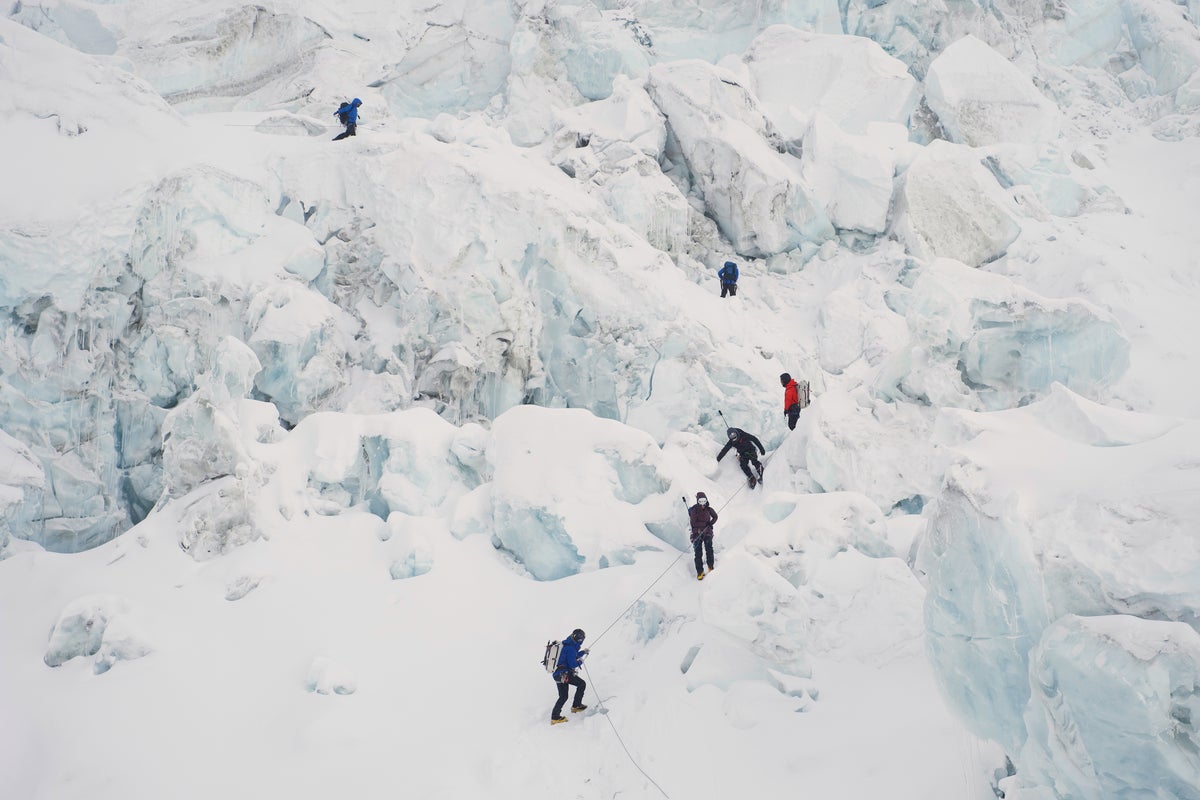 Another Sherpa guide dies on Everest as climbers continue to flock to mountain – UK Times