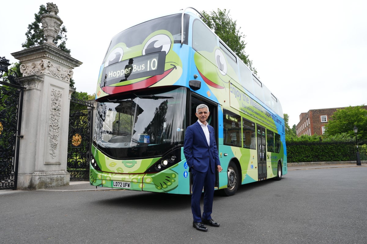 London mayor announces unlimited weekend bus and tram travel for £1.75 over summer