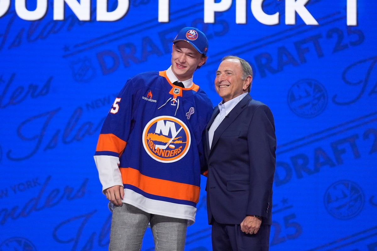 Islanders donating to open a child support center in honor of Matthew Schaefer's late mother