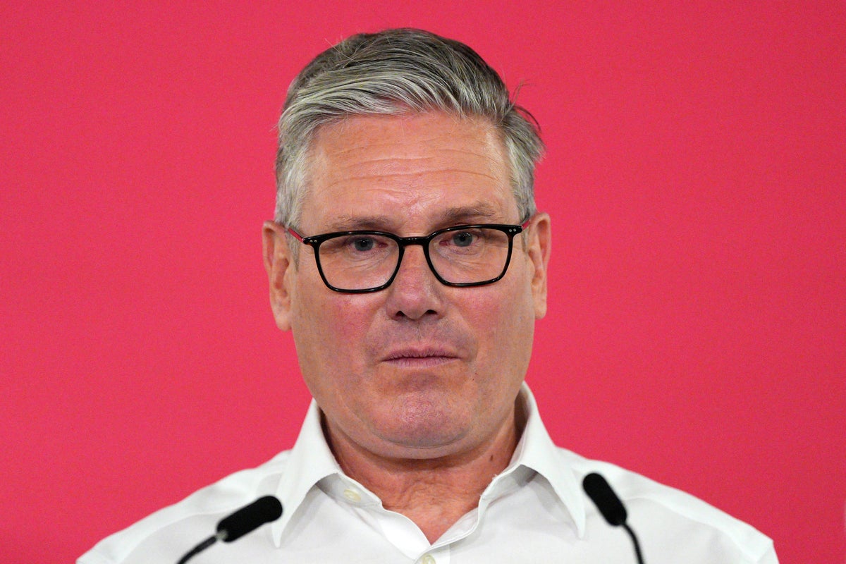Ministerial aide quits and calls for Starmer to resign as pressure mounts on PM