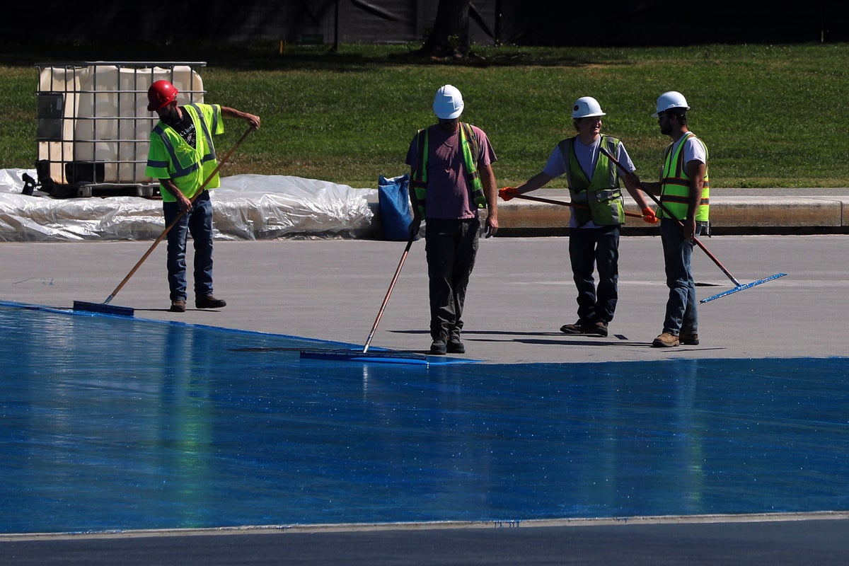 Trump’s ‘pool guy’ has his contract nearly doubled to $13M for ‘American flag blue’ paint job at Lincoln Memorial