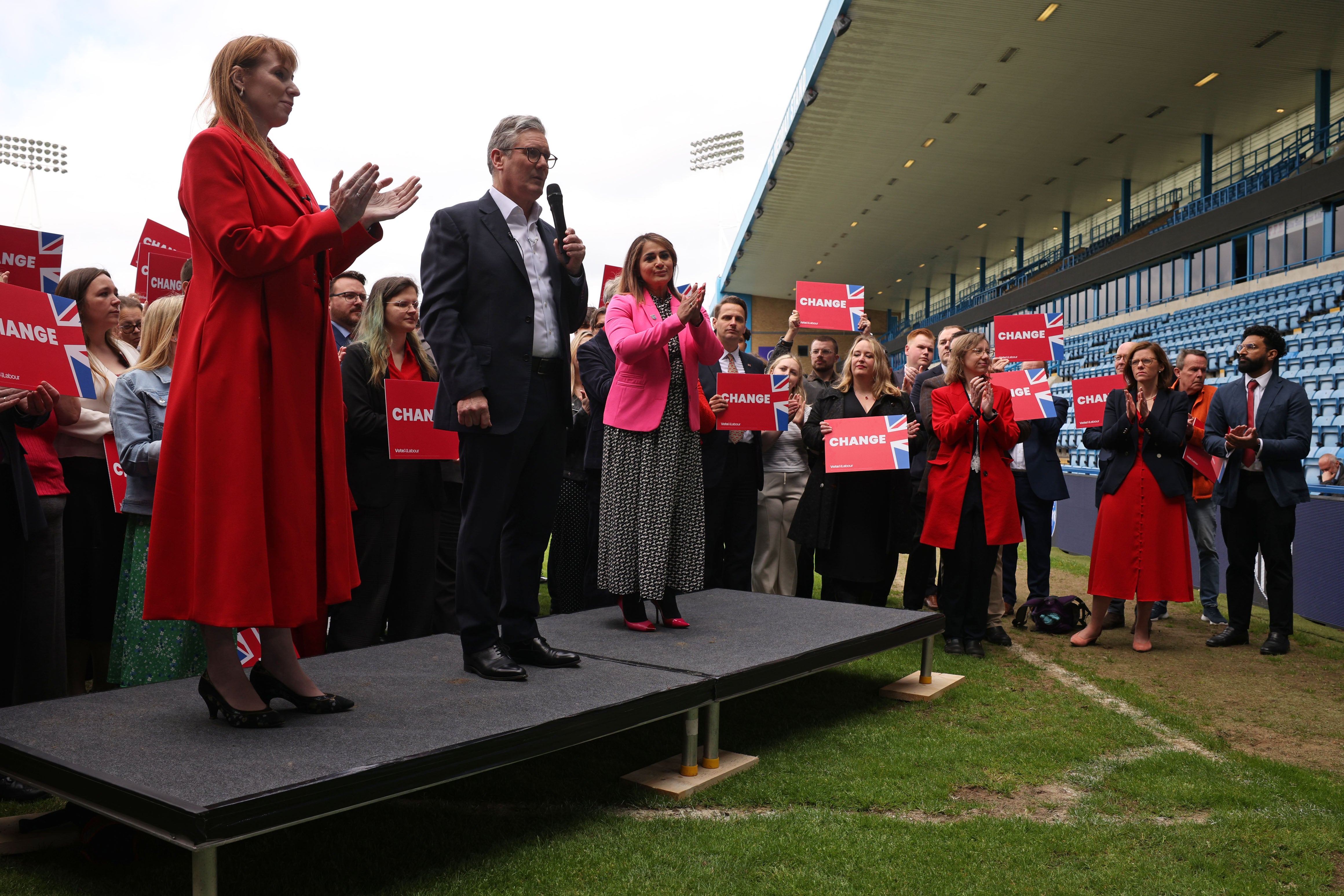 Khan, right, said Starmer had lost the confidence of the public
