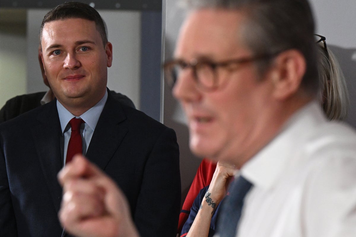 The timing of the Labour coup against Starmer helps one candidate &mdash; Wes Streeting