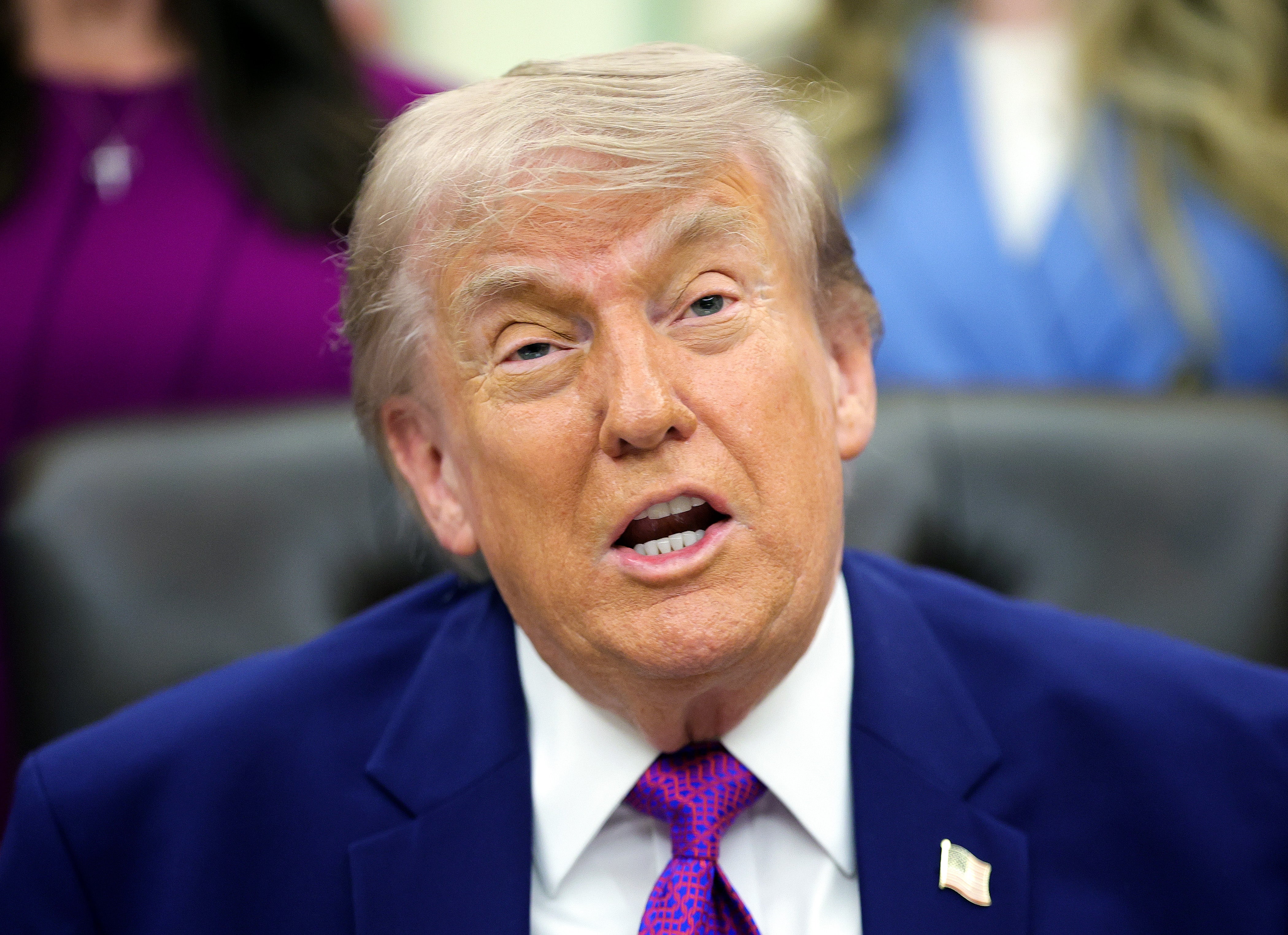 Social media users made jokes about Trump’s thinning hair during Monday’s meeting