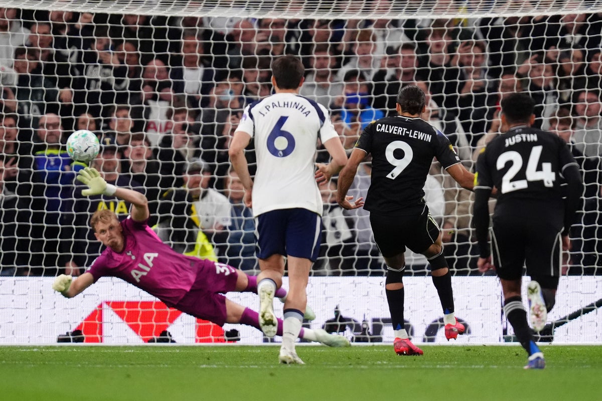 Tottenham two points above relegation zone after being held at home by Leeds