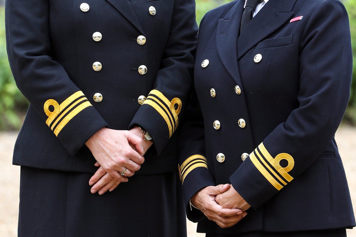 Royal Navy sailor sues for sexism over post-childbirth fitness test ban