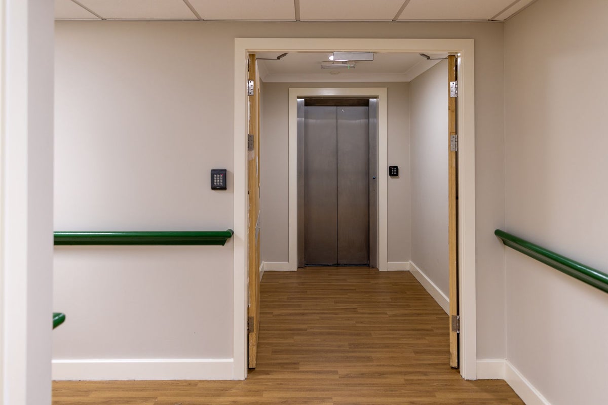 Lift safety warning as its claimed capacity limits ‘have not risen with obesity’ – UK Times Lift safety warning as its claimed capacity limits ‘have not risen with obesity’ – UK Times