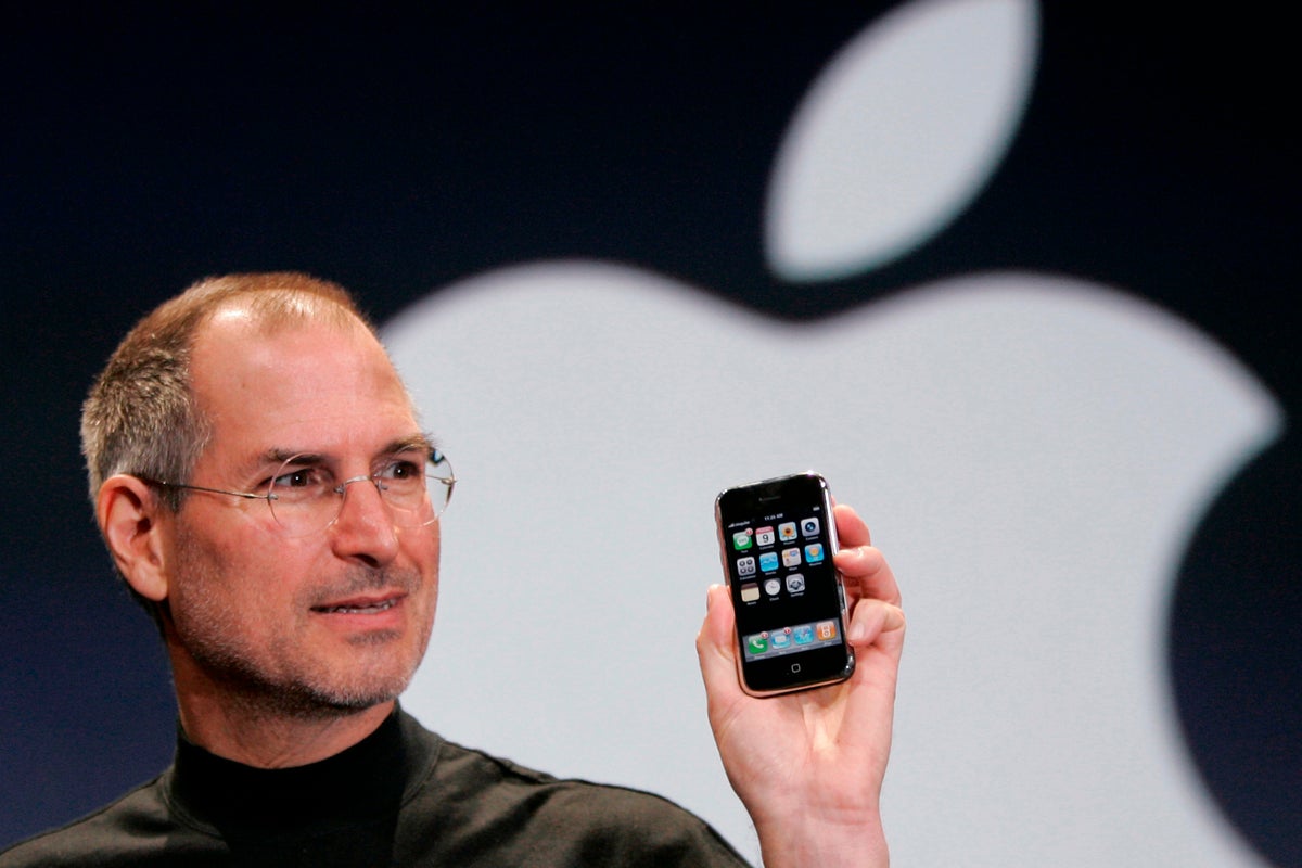 Americans love their iPhones (though sometimes they wish they could live without them)