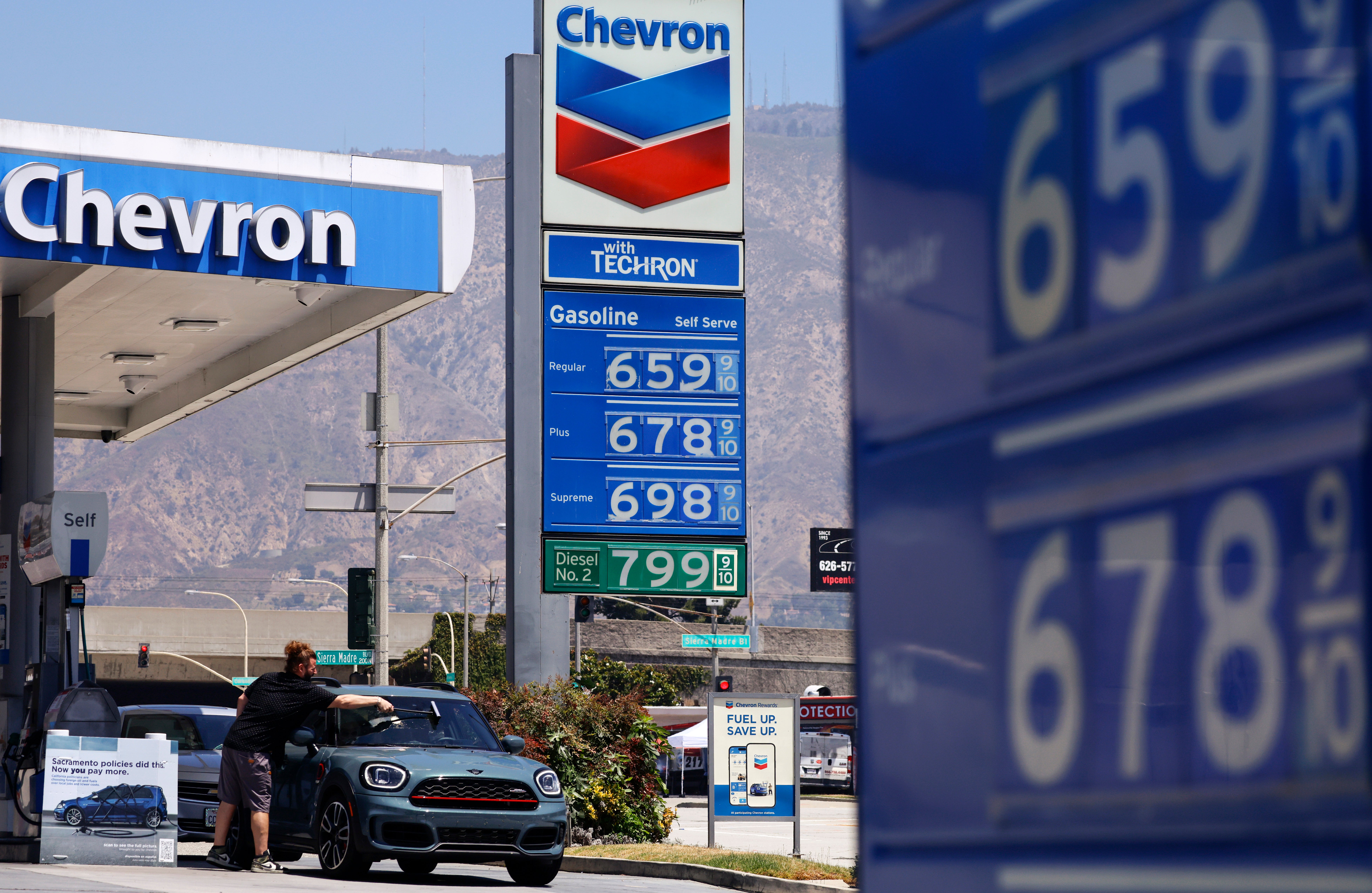 Despite the tariff refunds starting to roll through, prices on goods remain high for Americans
