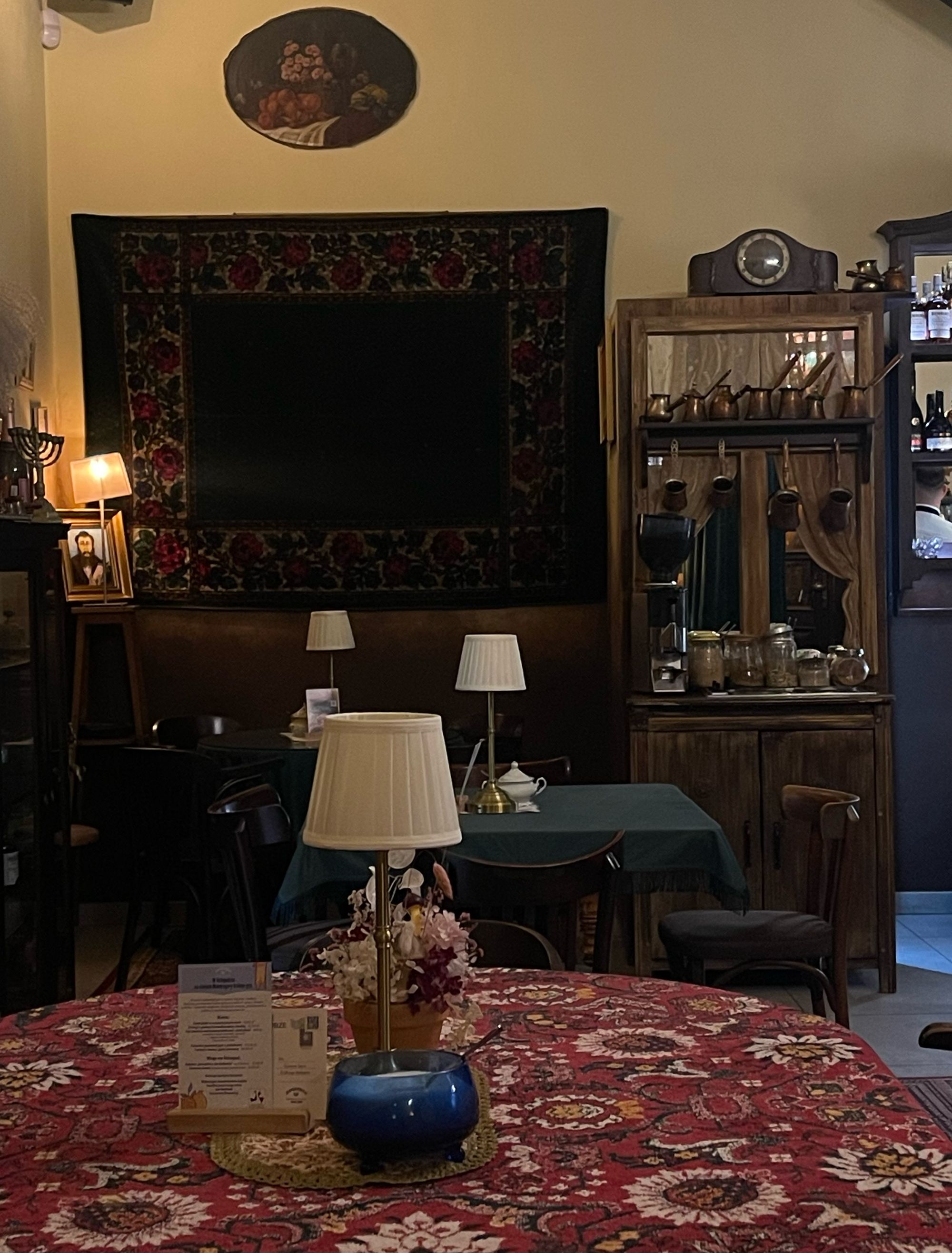 Restaurant Mandragora featured in the film A Real Pain