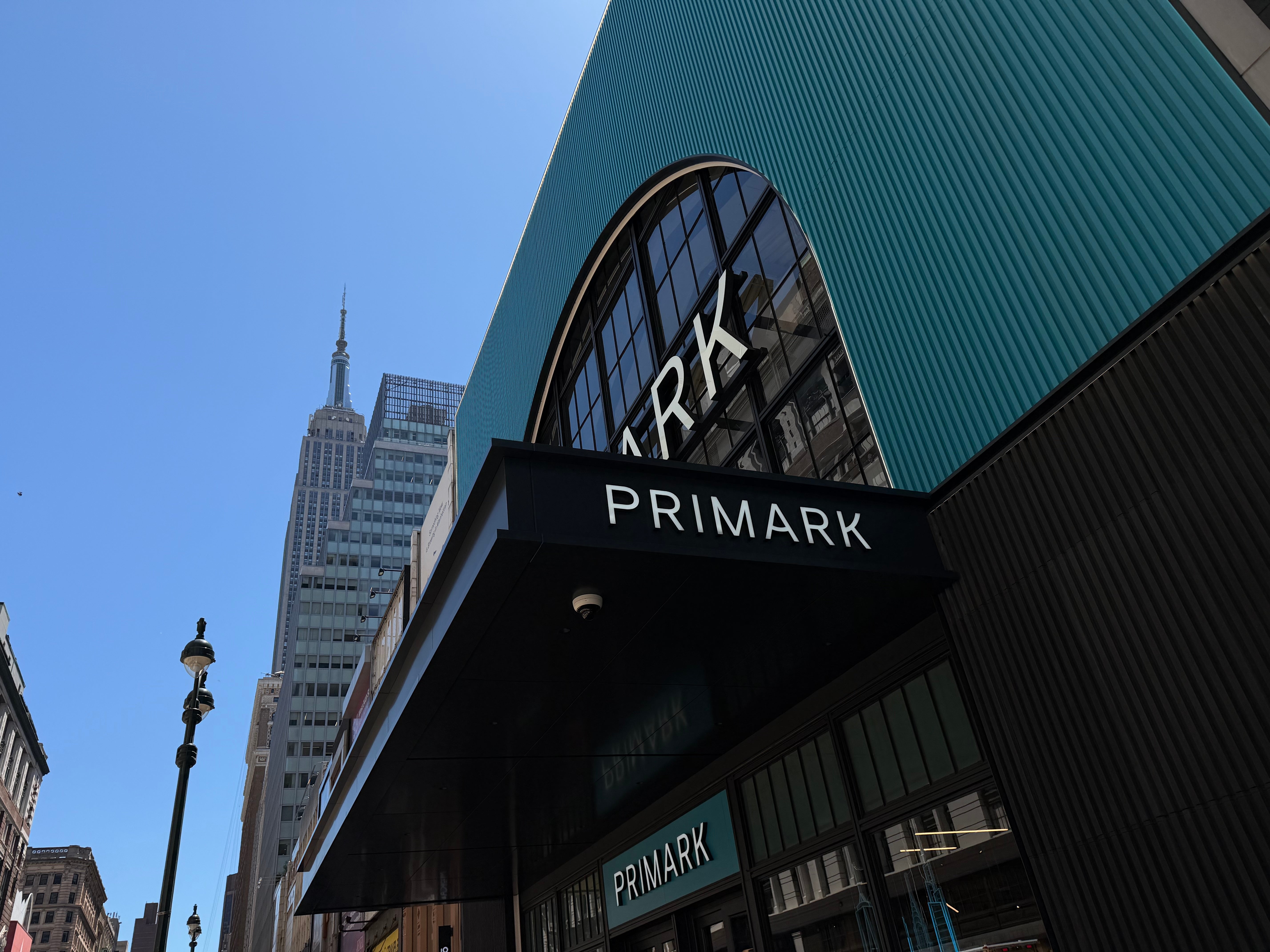 Primark’s flagship on West 34th Street is perched in the shadow of the Empire State Building, opposite department store Macy’s