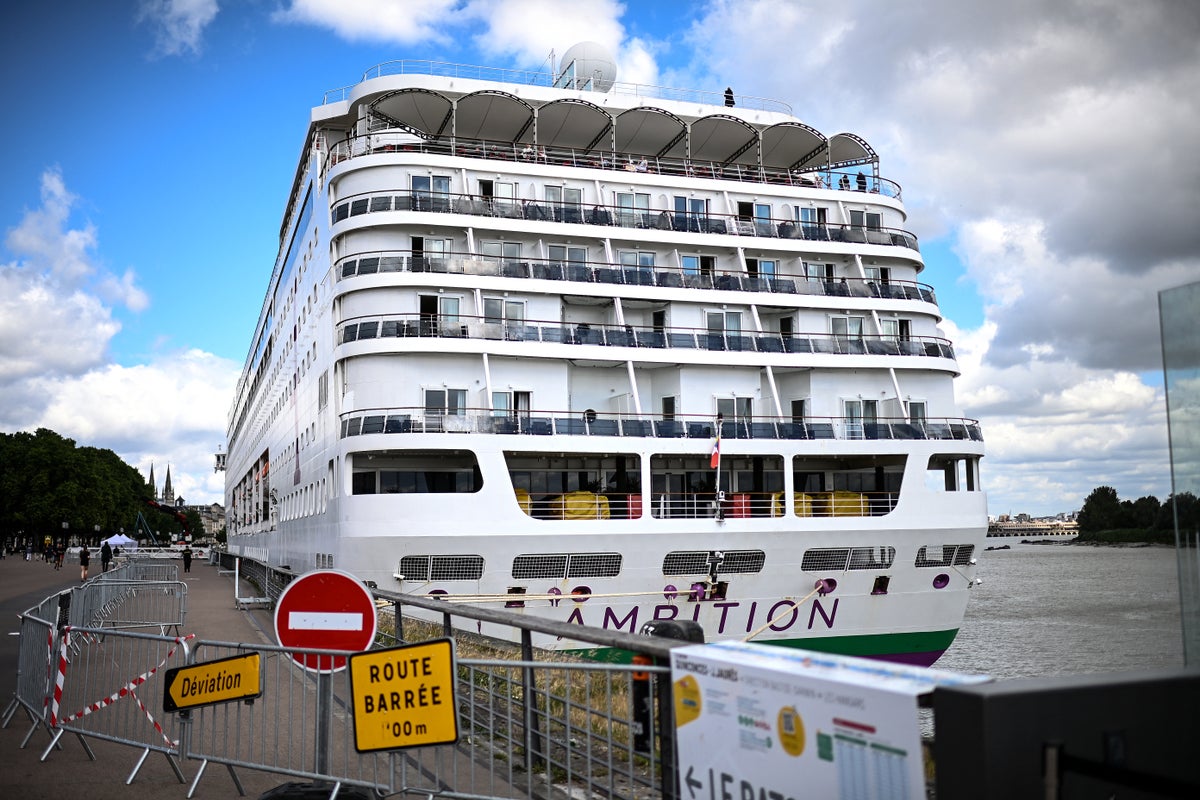 Ambassador Cruises norovirus outbreak: Hundreds of Britons in lockdown on cruise after person dies