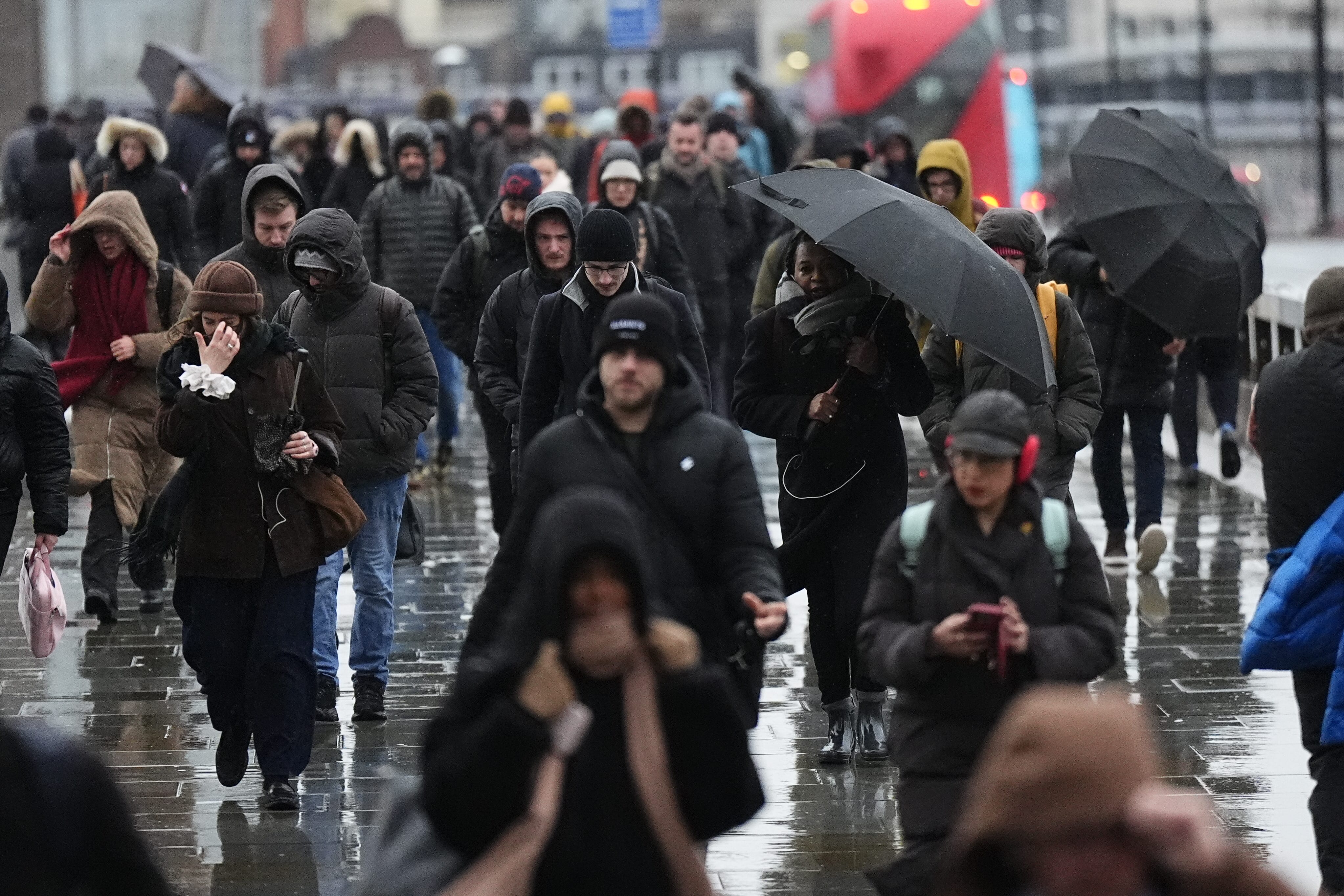 independent.co.uk - Anna Wise - UK economy records strongest quarterly growth in a year
