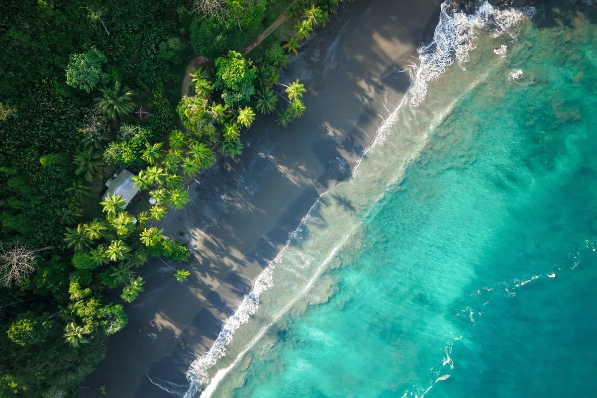 Discover Costa Rica’s best beaches, from secluded shores to surf havens and spectacular natural wonders