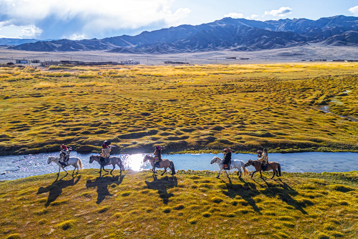 Humans were riding horses 1,000 years earlier than previously thought, new study finds Humans were riding horses 1,000 years earlier than previously thought, new study finds