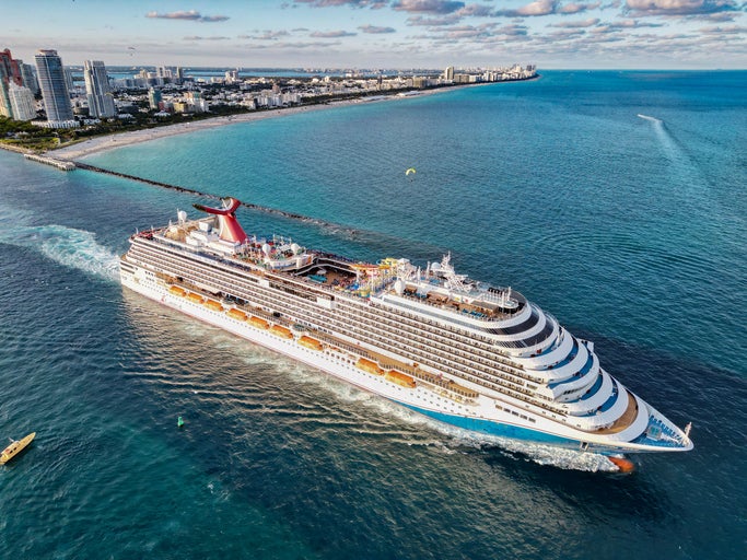 Social media users have encouraged Carnival to ‘just take their loss’ after the website glitch