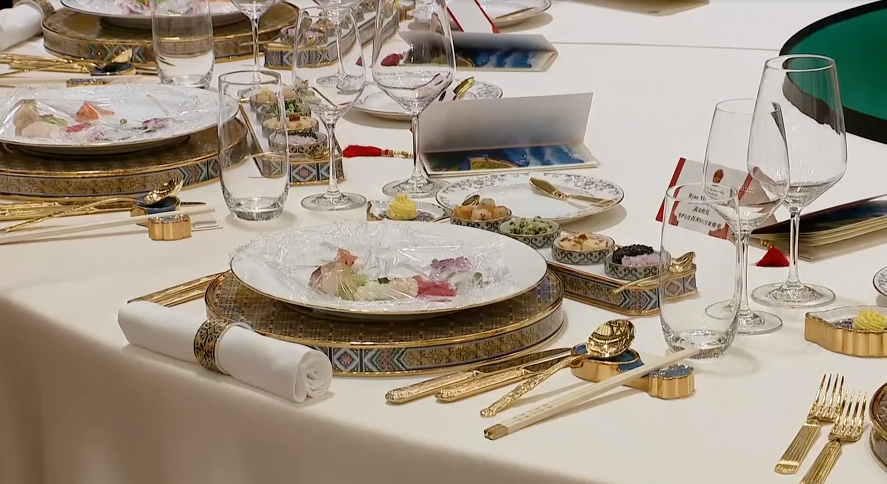 A plate of hors d'oeuvres was served to start