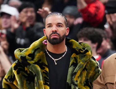 <p>Drake ha lanzado tres nuevos álbumes: Iceman, Maid of Honour y Habibti.</p>