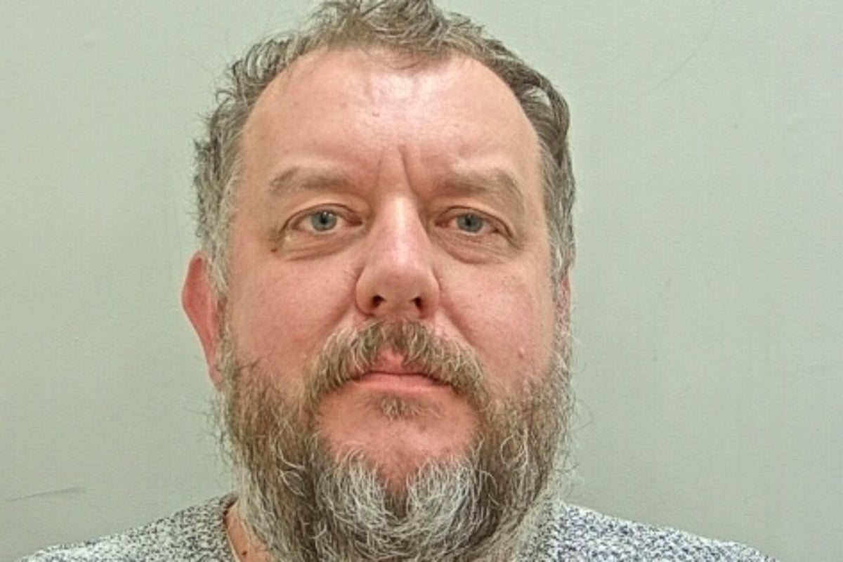 Matthew Gilkes jailed: Former teacher used ‘spy pens’ to take more than a million upskirt images of pupils – UK Times Matthew Gilkes jailed: Former teacher used ‘spy pens’ to take more than a million upskirt images of pupils – UK Times
