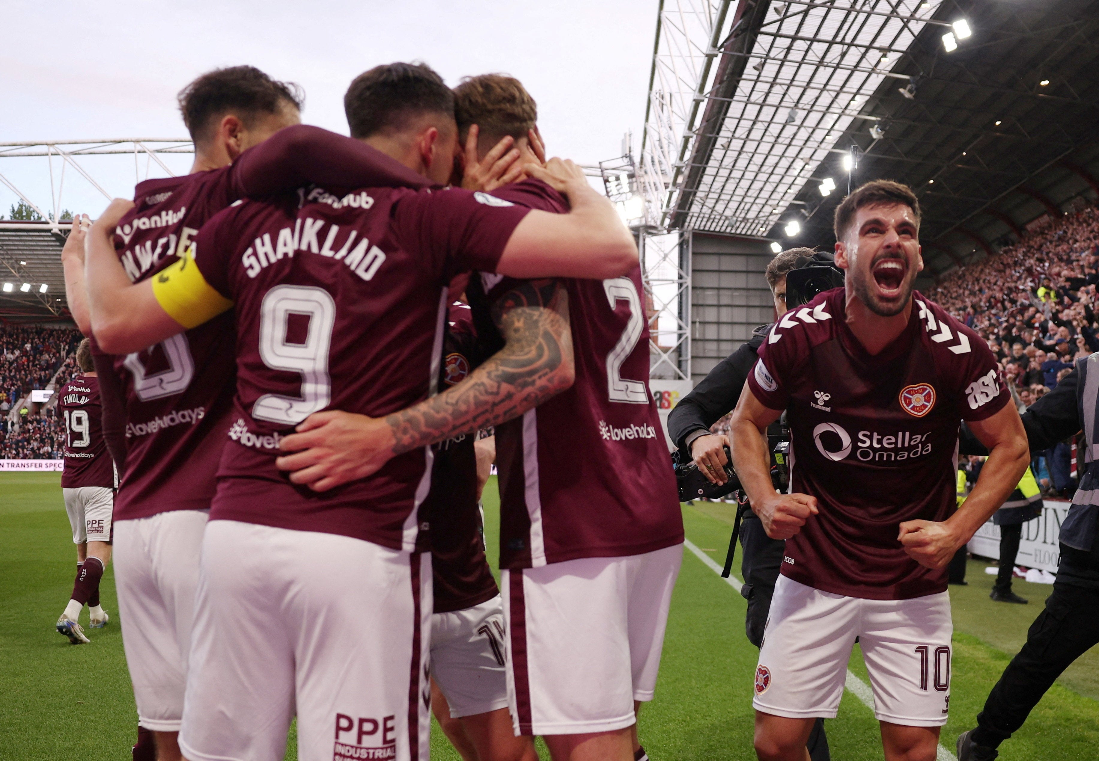 The Scottish Premiership title race will come down to a meeting of the top two on the final day of the season