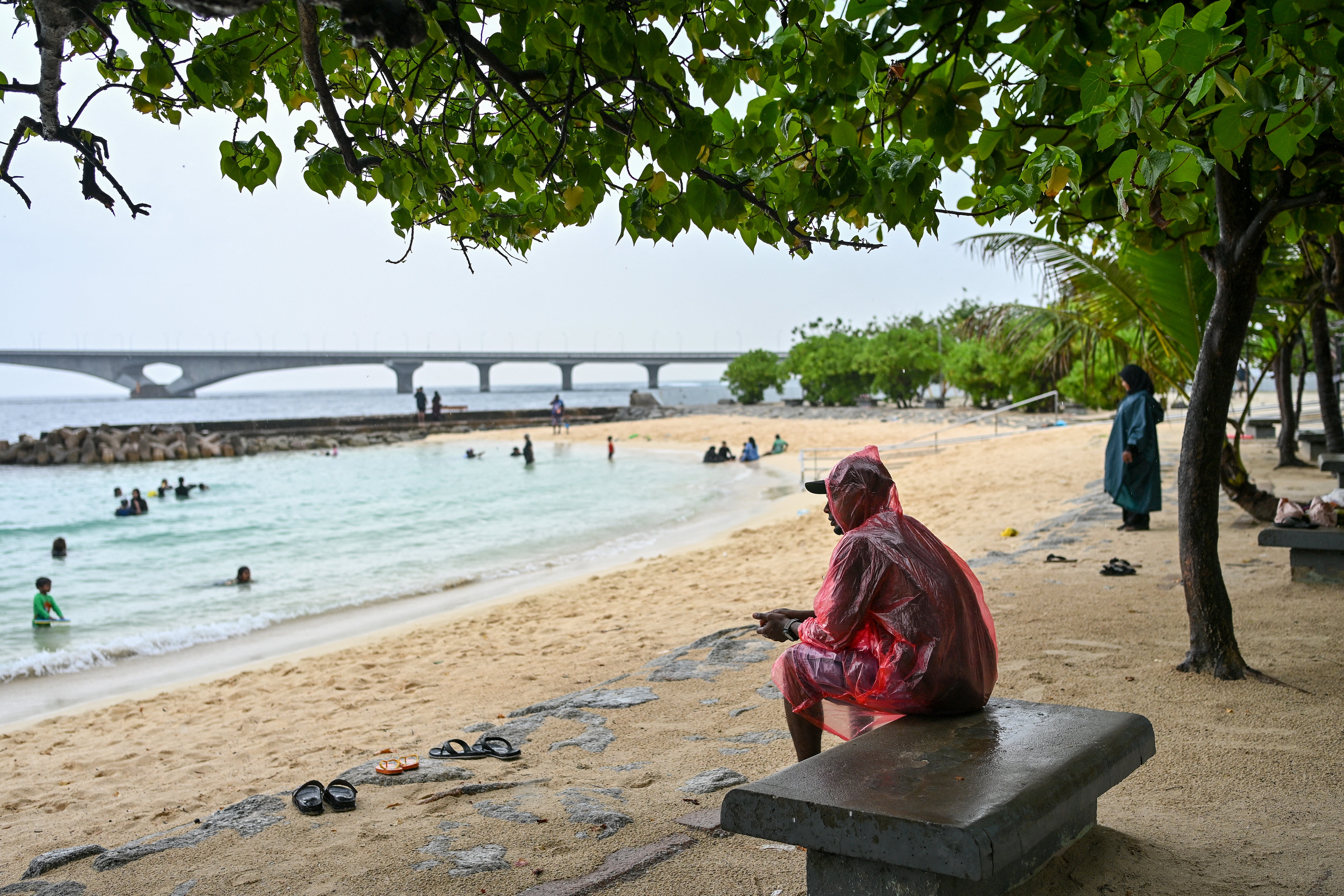 Five Italian divers died during an underwater cave expedition in the Maldives