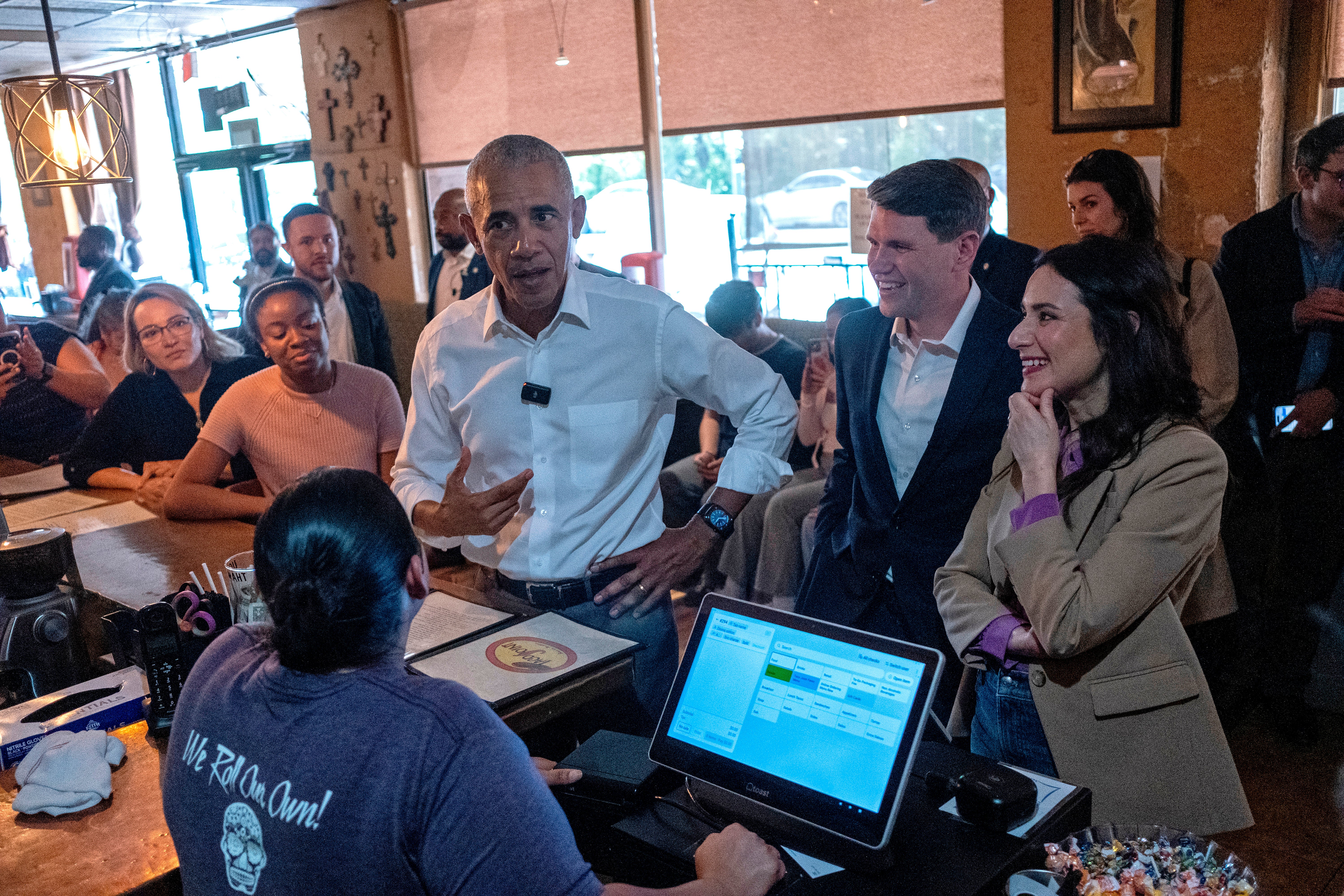 Democratic US Senate candidate James Talarico sparked debate with his choice of breakfast taco while campaigning with former President Barack Obama at the Taco Joint restaurant in Austin, Texas, on Tuesday, May 12, 2026
