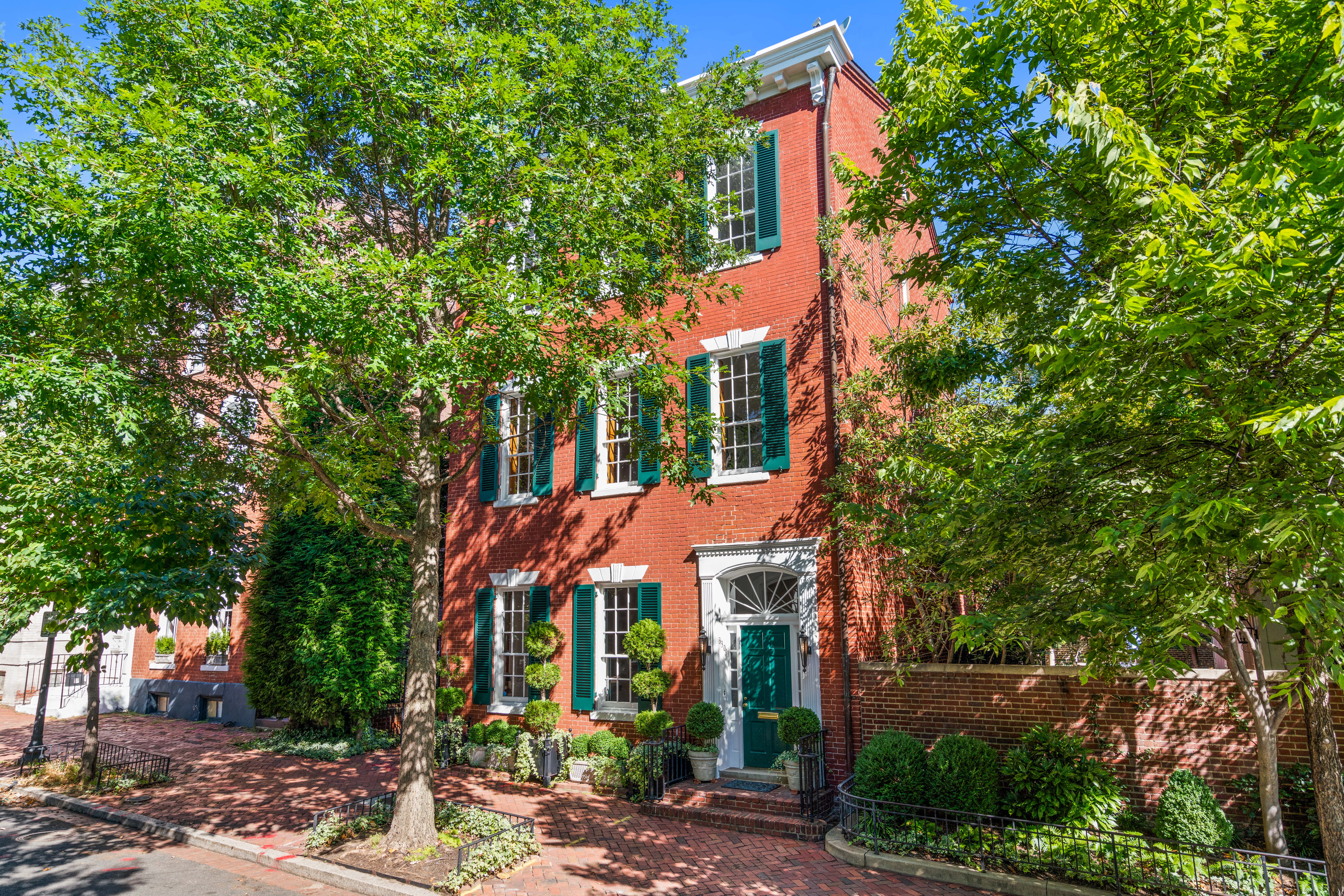 JFK and Jackie Kennedy purchased the home in 1957