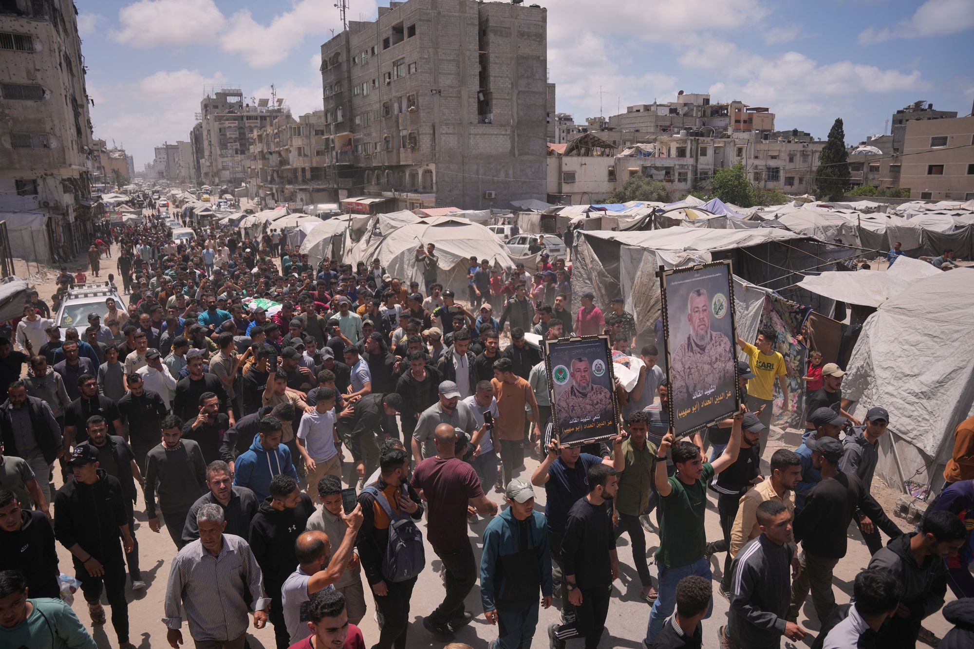 شرکت فلسطینی ها در مراسم تشییع جنازه عزالدین حداد، رهبر حماس