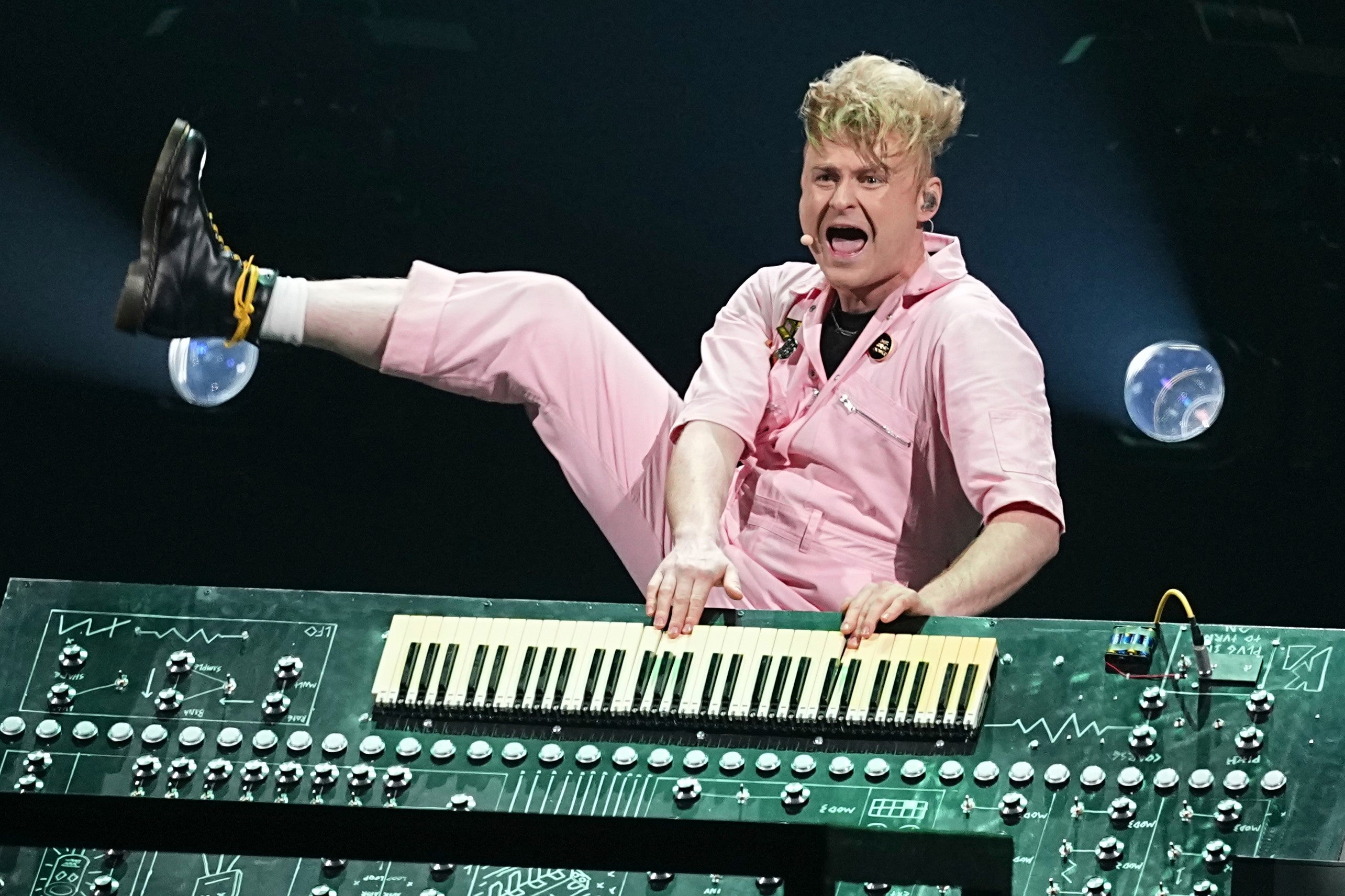 Look Mum No Computer, also known as Sam Battle, is representing the UK in Vienna