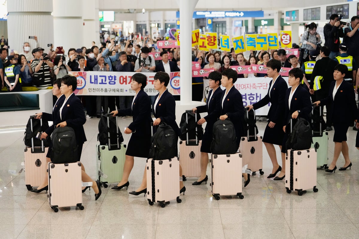 North Korean women’s soccer team arrives in South Korea for regional tournament – UK Times