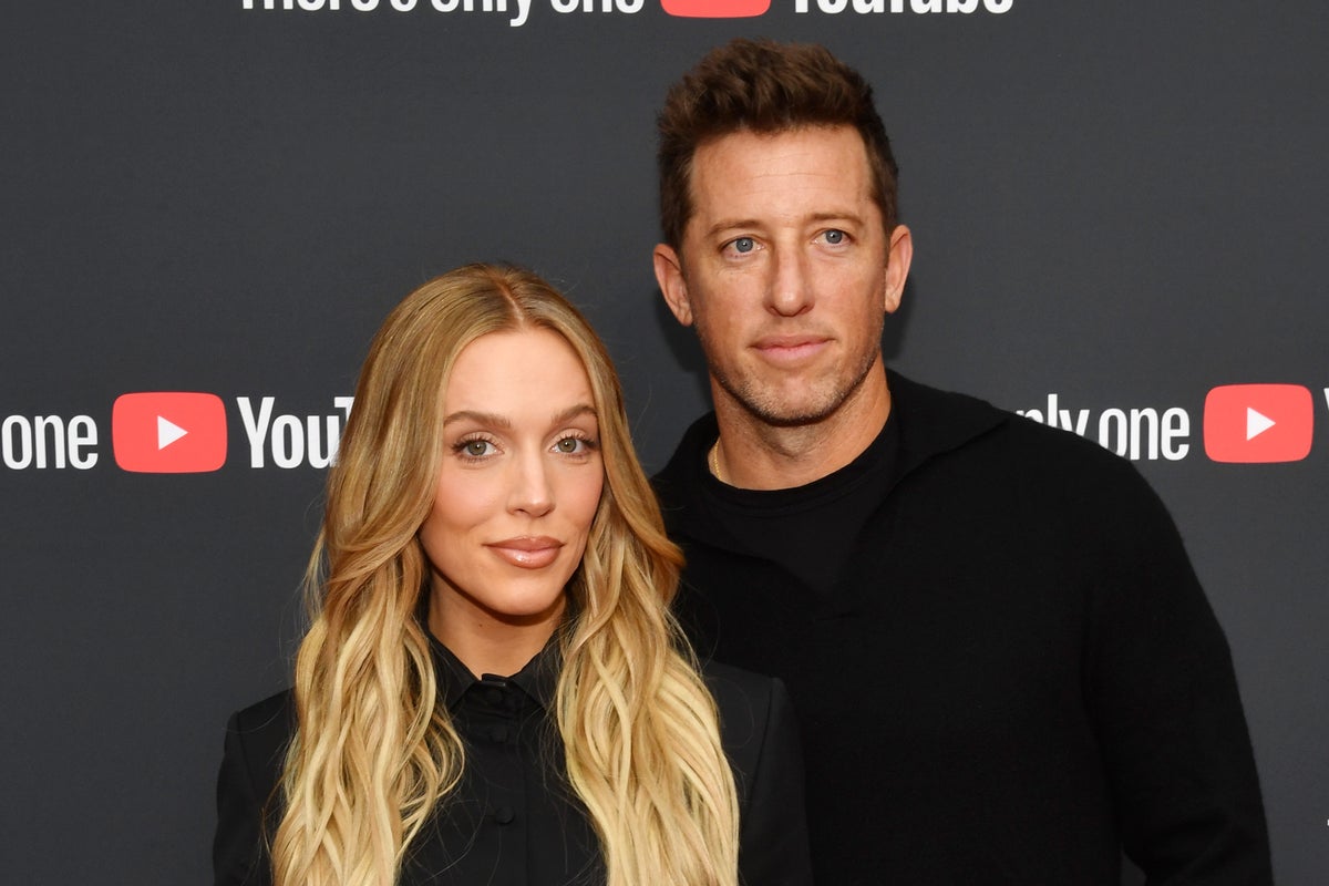 Alex Cooper announces pregnancy with husband Matt Kaplan – UK Times Alex Cooper announces pregnancy with husband Matt Kaplan – UK Times