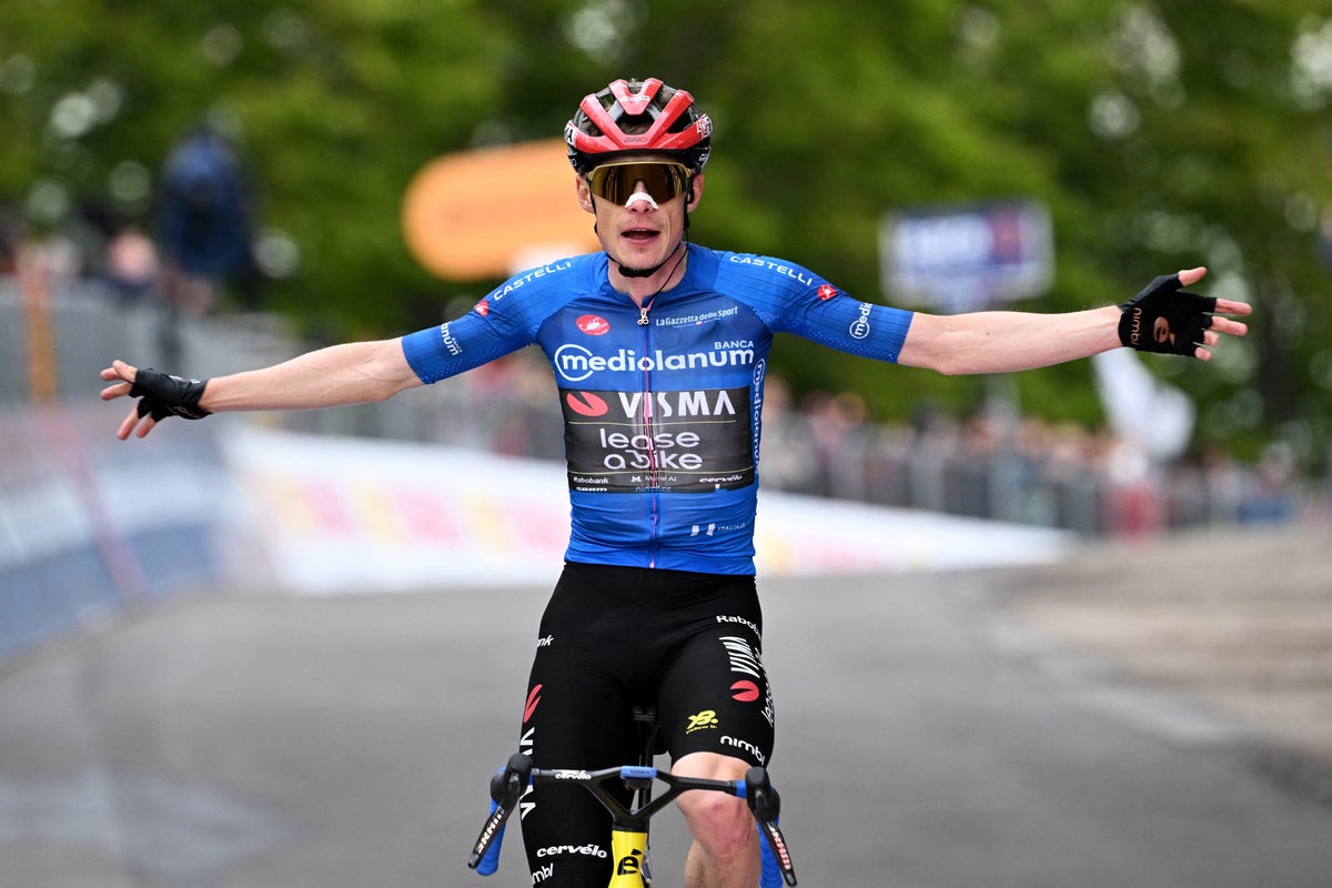 Jonas Vingegaard takes second stage win in three days to pile pressure on Giro d’Italia rivals