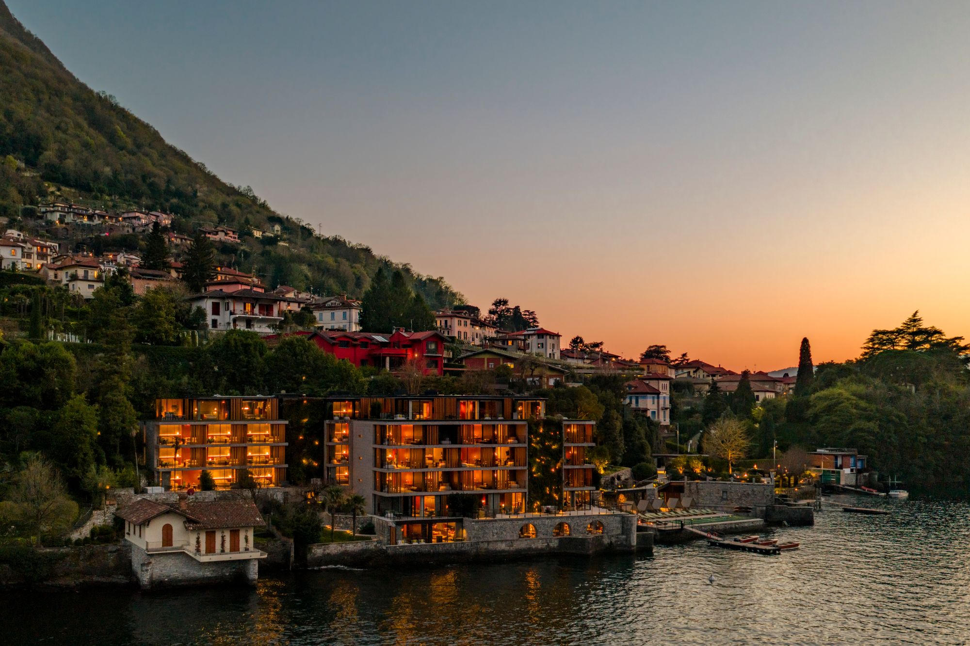 Il Sereno can be found in the small Italian town of Torno