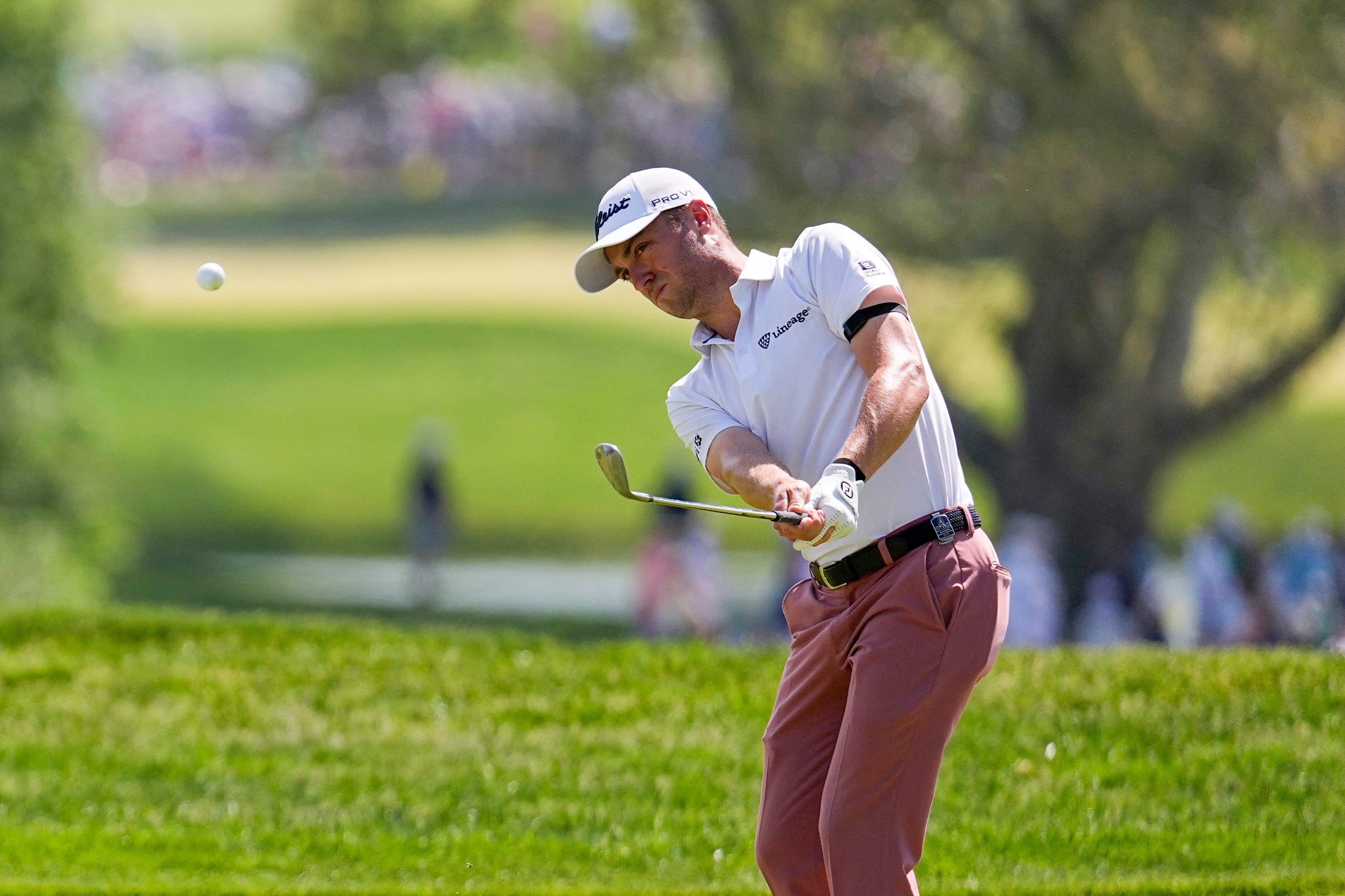 Justin Thomas set the early marker with a final round 65 to lead in the clubhouse at -5.