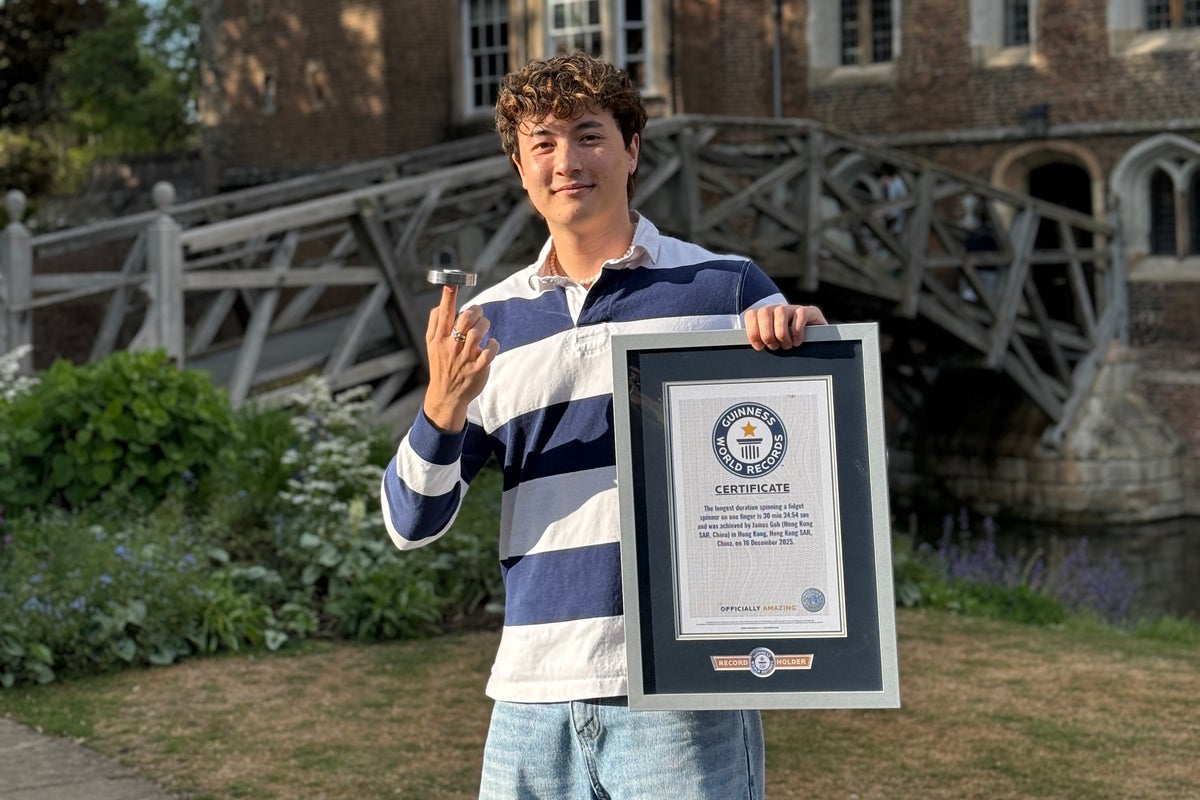 New fidget spinner world record set by Cambridge University engineering student