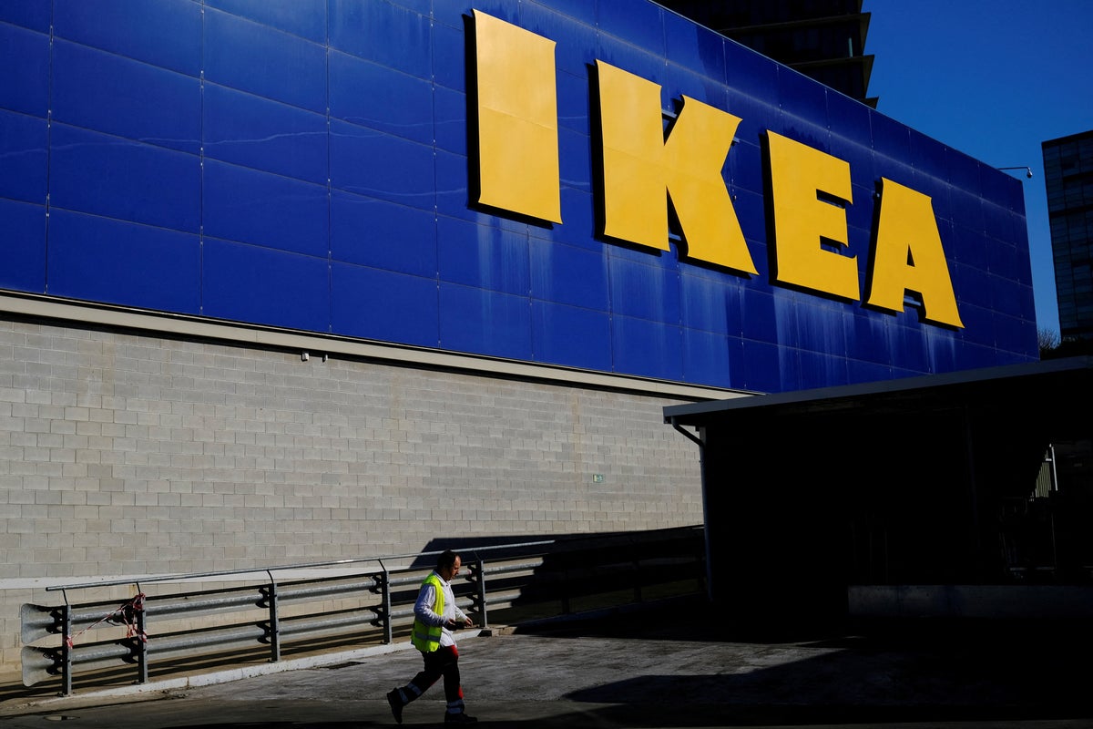 IKEA franchiser cuts hundreds of jobs to prevent price rises