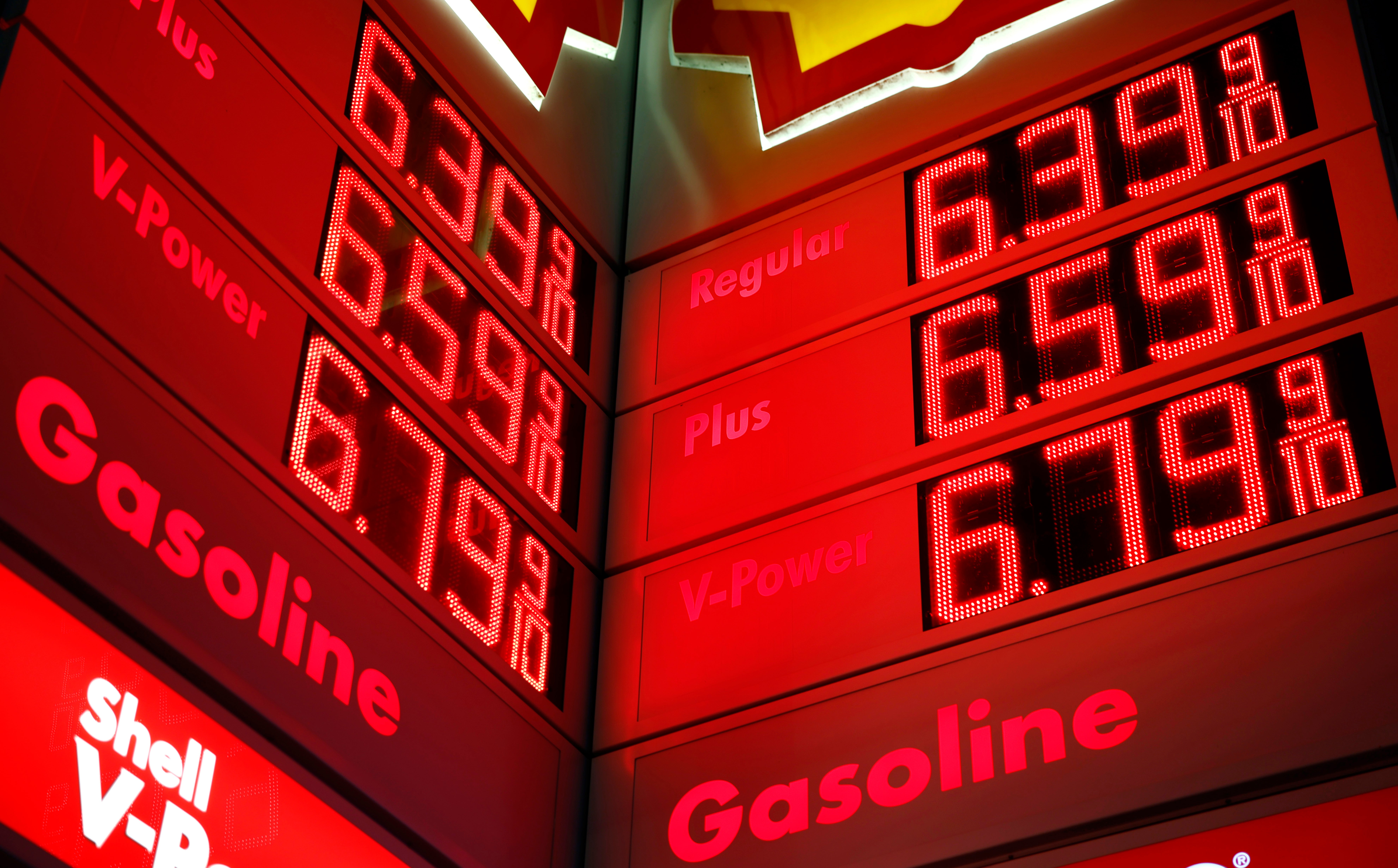 independent.co.uk - Shariq Khan - California gas prices surge as Iran war creates India cooking fuel shortage