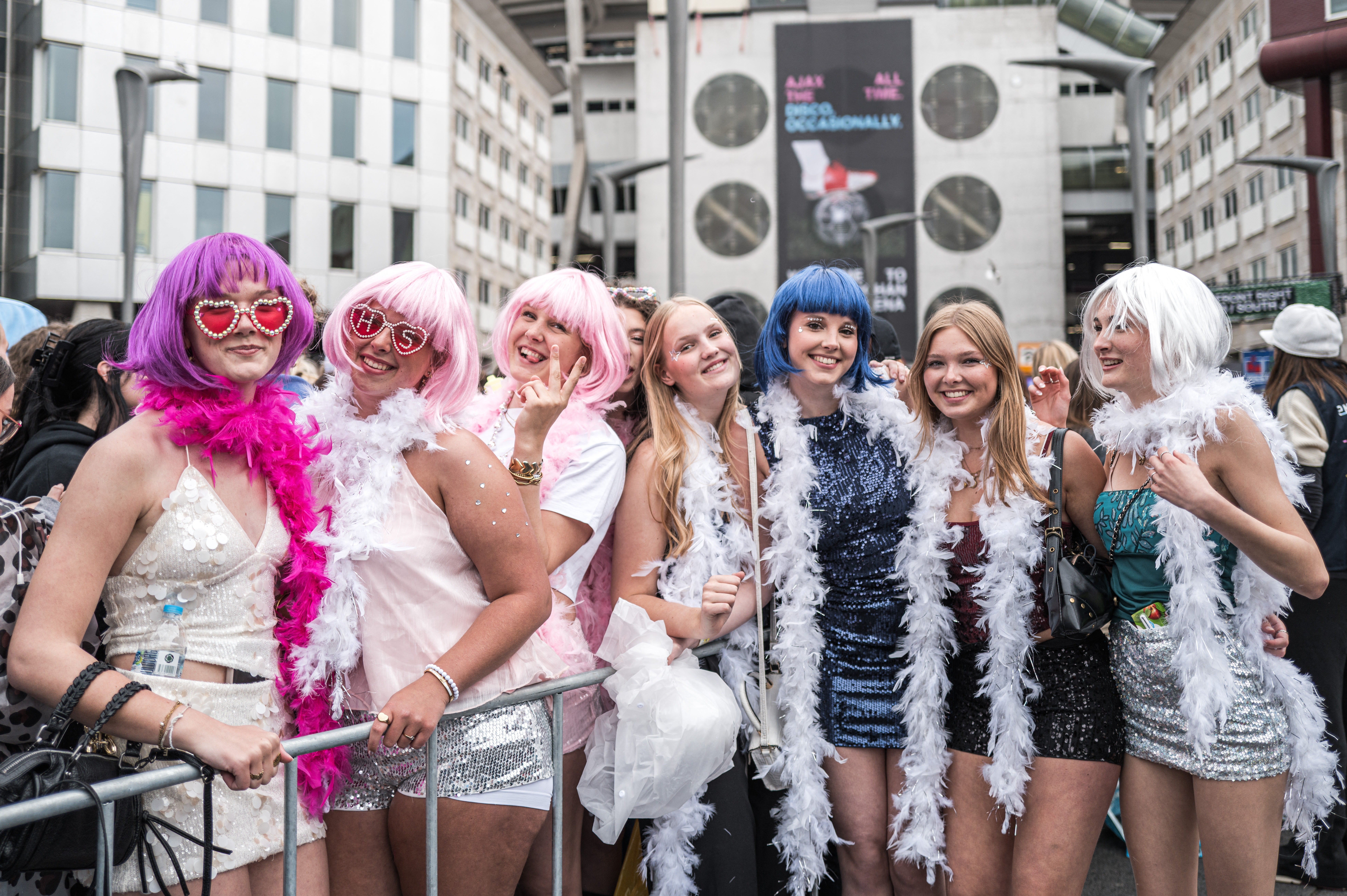 Styles fans decended upon Amsterdam last weekend for the start of his tour