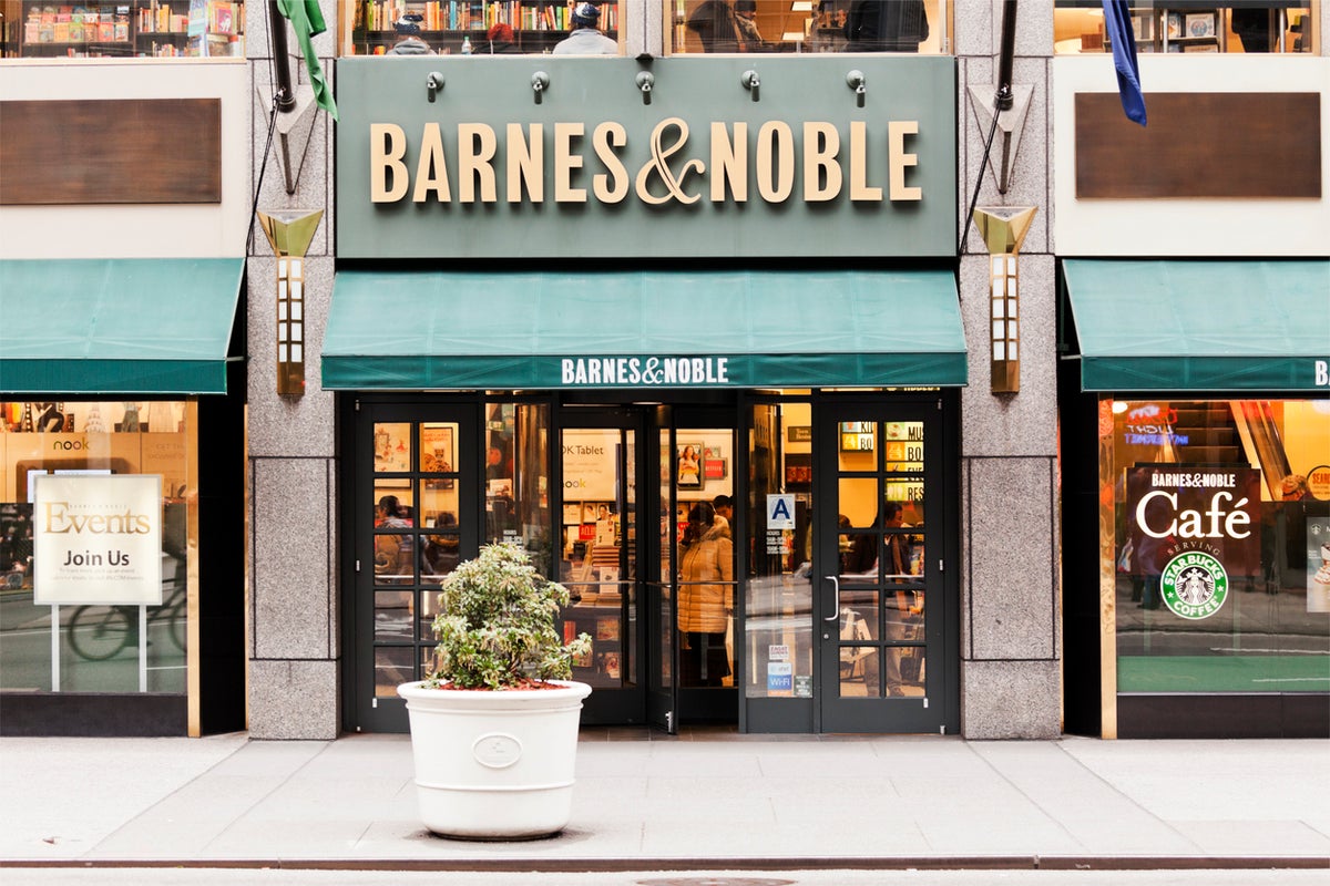 Barnes & Noble CEO backs selling AI-written books in stores – UK Times Barnes & Noble CEO backs selling AI-written books in stores – UK Times