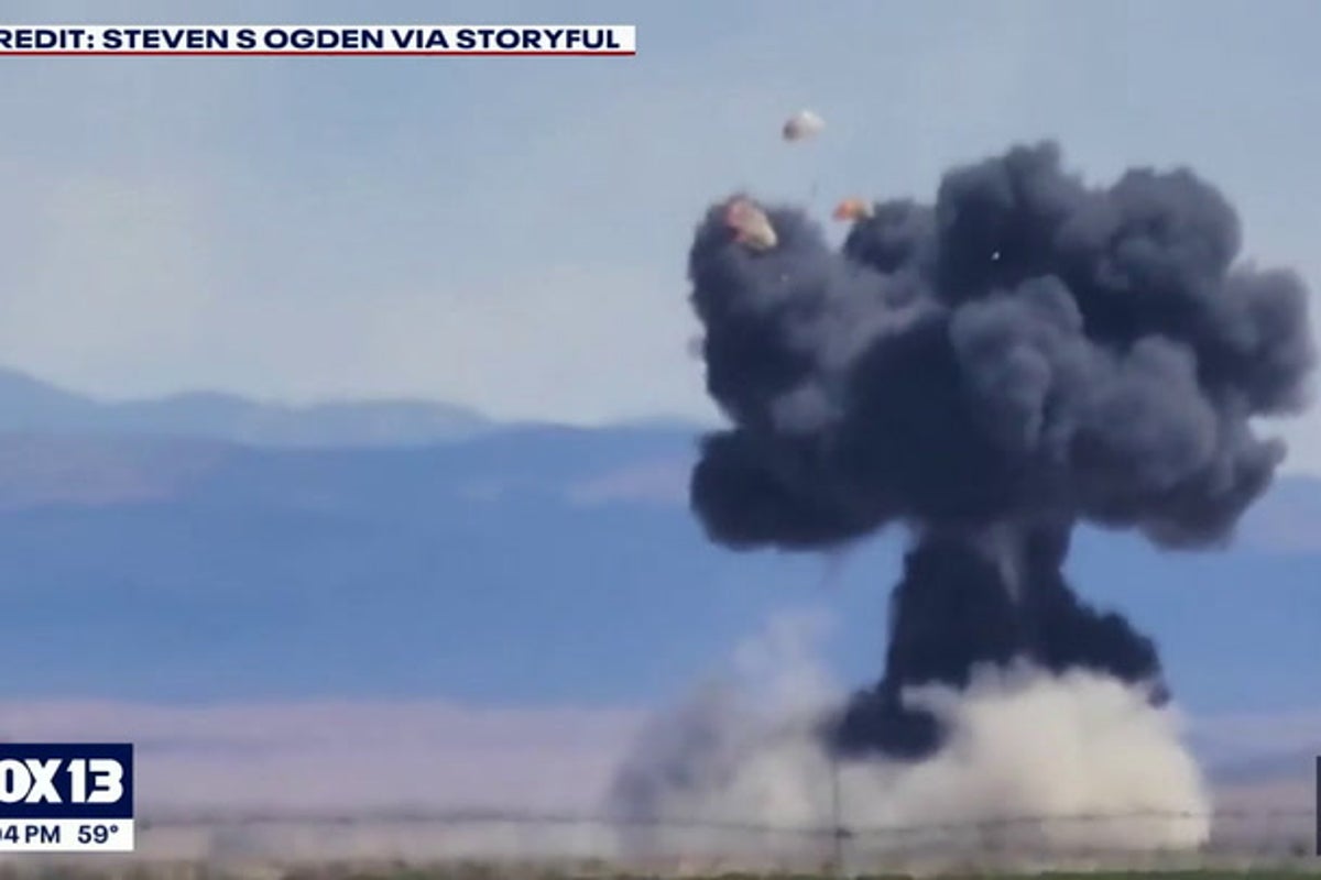 Two military jets collide in mid-air in front of shocked spectators during Idaho air show