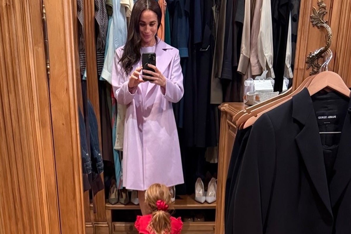 Perfect Meghan and Sienna are exactly why the messy mums of Amandaland are so popular Perfect Meghan and Sienna are exactly why the messy mums of Amandaland are so popular