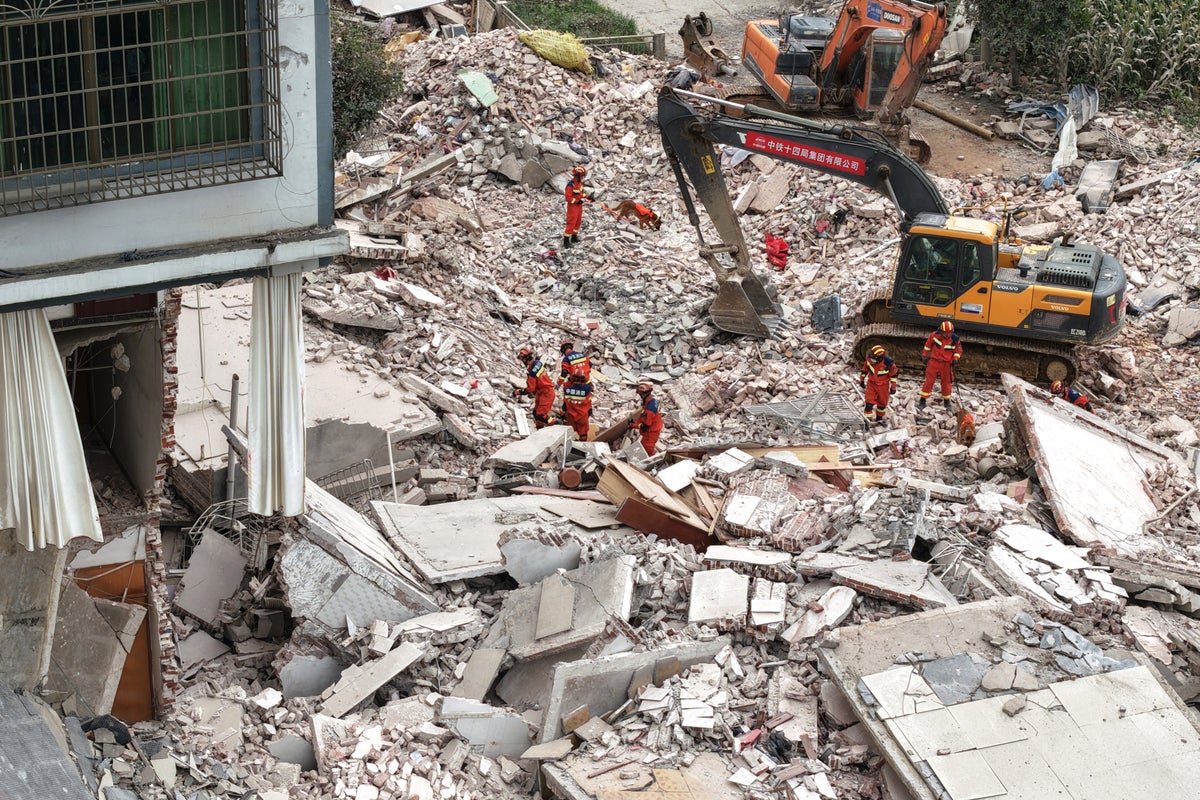 A strong quake in south China kills 2 and triggers evacuation of 7,000 – UK Times A strong quake in south China kills 2 and triggers evacuation of 7,000 – UK Times