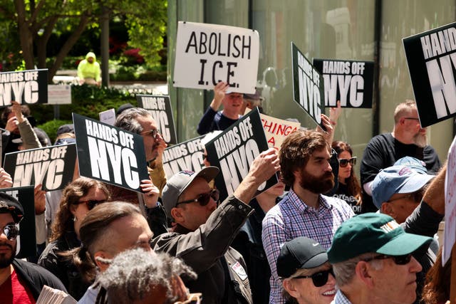 Judge blocks ICE arrests in immigration courts after agency falsely ...
