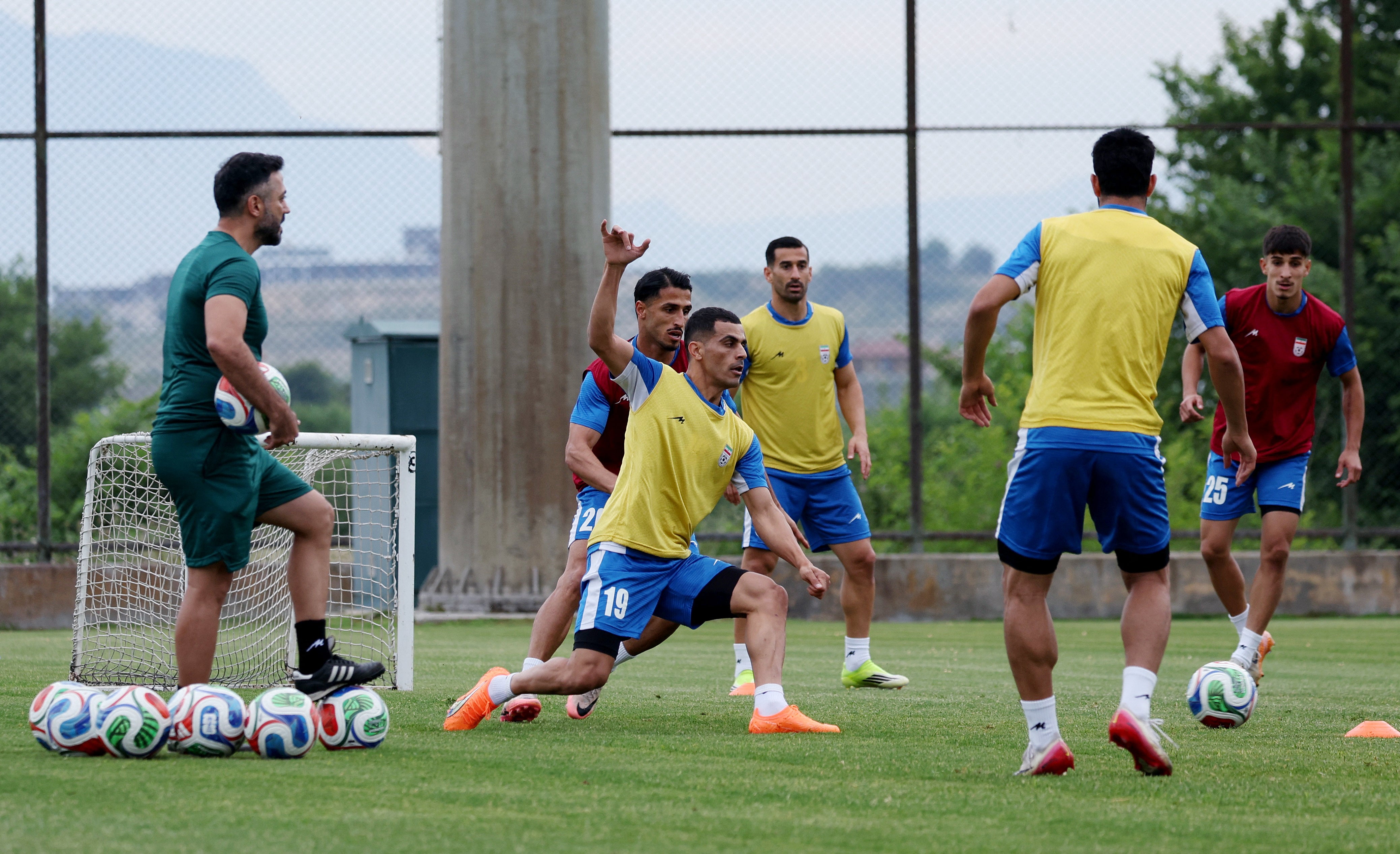 The Federation's president said: “All players and technical staff, especially those who served their military service in the Islamic Revolutionary Guard Corps, should be granted visas without problems.