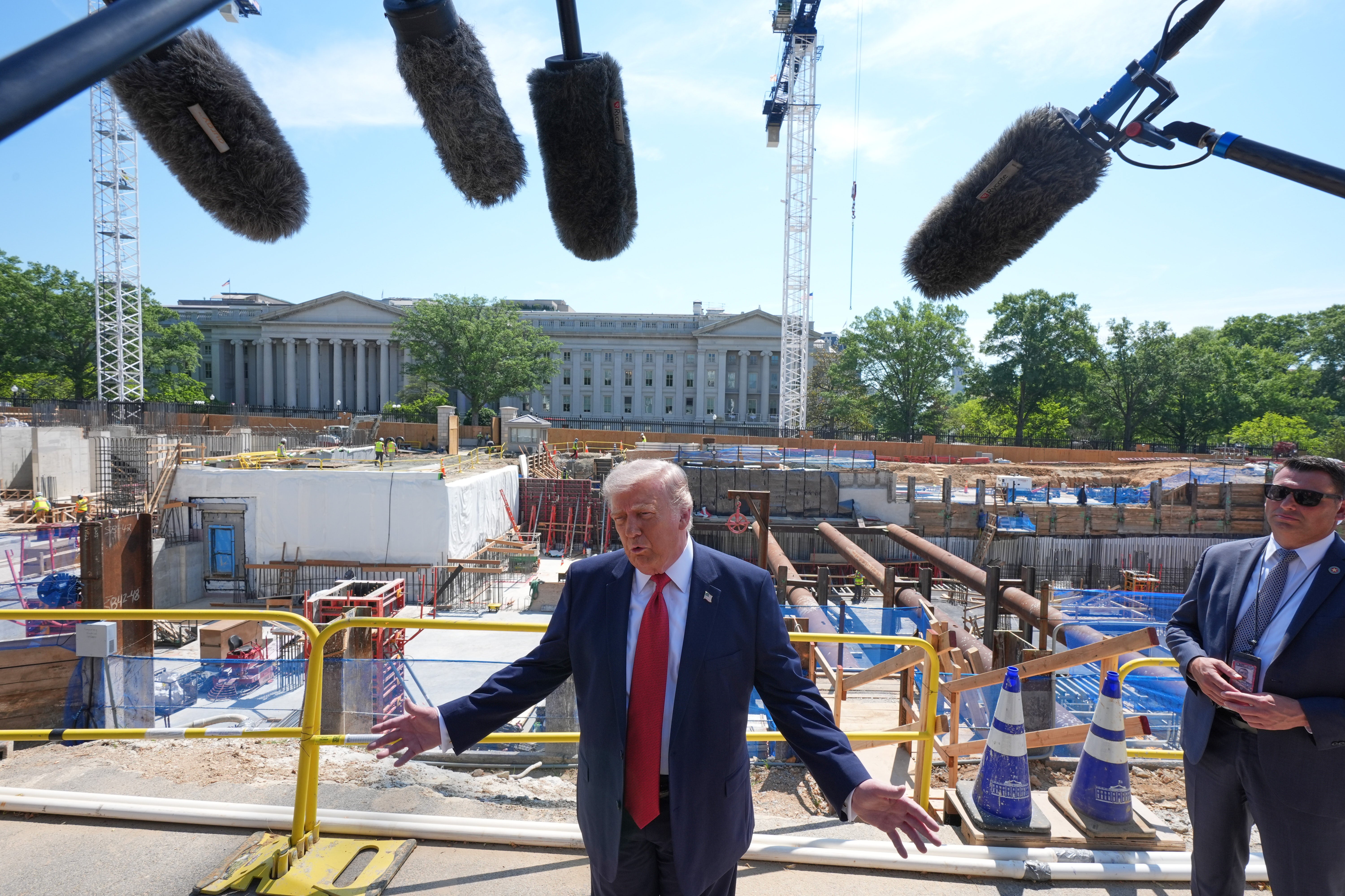 https://static.independent.co.uk/2026/05/19/19/32/APTOPIX-Trump-edfigls2.jpeg?trim=0,0,0,0&width=1200&height=800&crop=1200:800