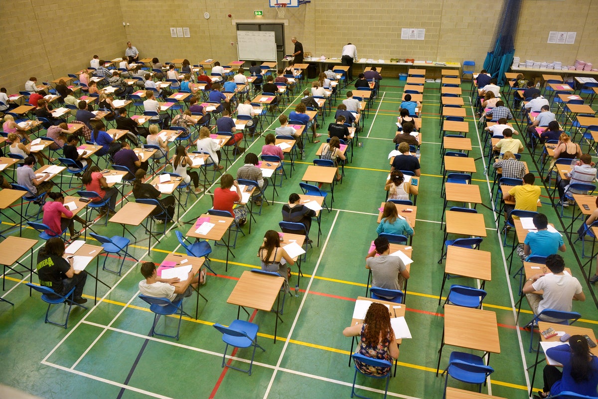 Students using phones, smart watches and glasses to cheat in exams, regulator warns