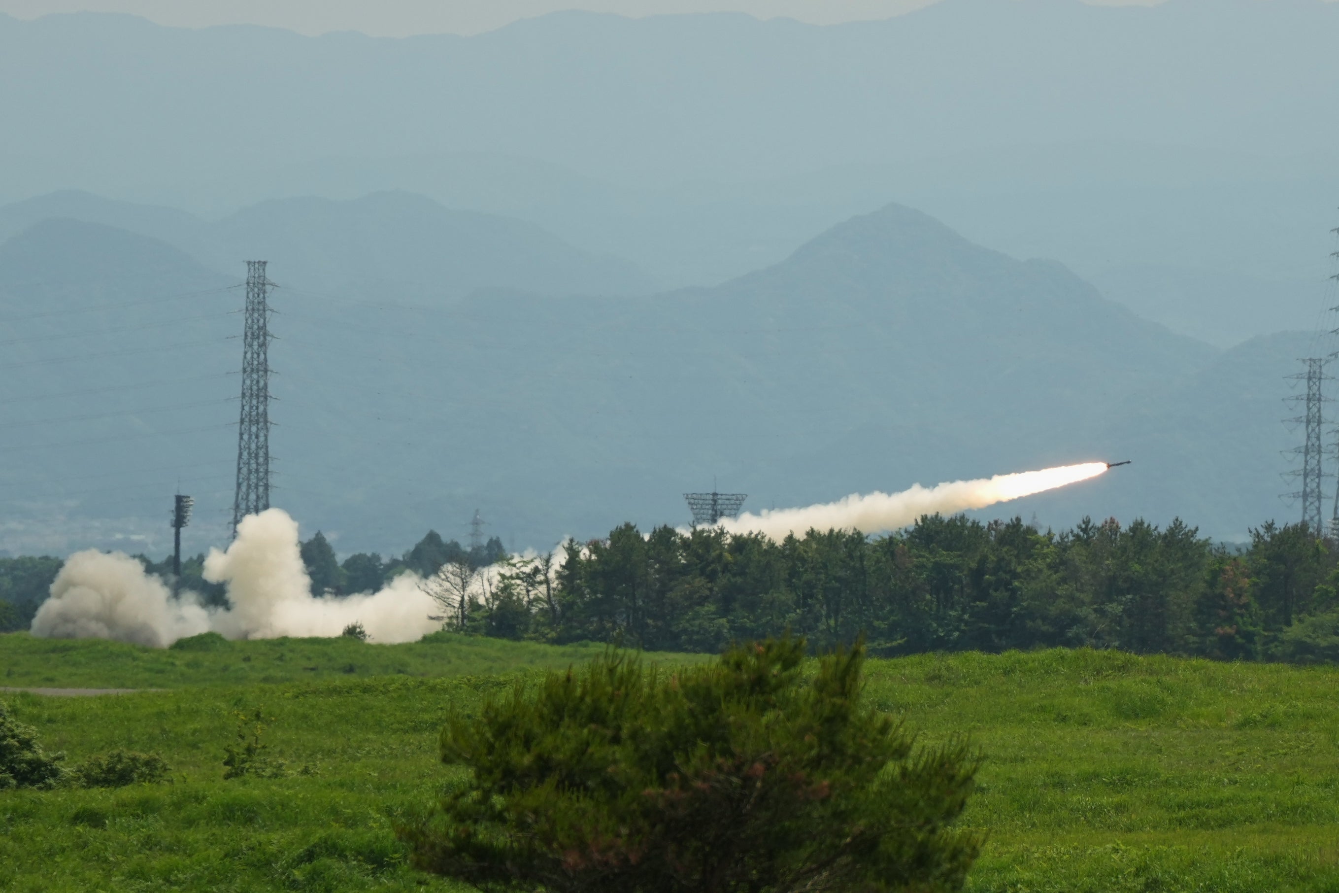 US test fires mobile rocket system near Mount Fuji in rapid 'shoot and ...