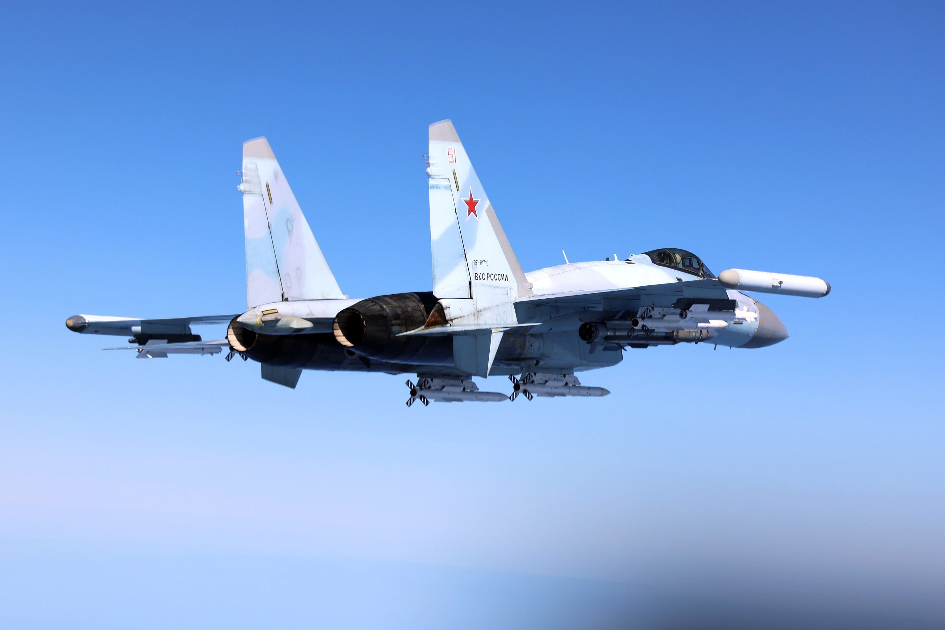 Image of a Russian Su-35, seen here alongside an RAF Rivet Joint aircraft over the Black Sea in April 2026