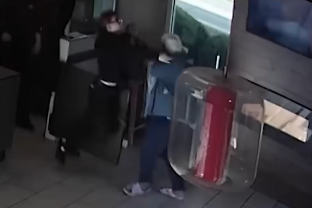 Elderly woman dies after getting into fight with Tim Hortons worker over drive-thru order issue – UK Times Elderly woman dies after getting into fight with Tim Hortons worker over drive-thru order issue – UK Times